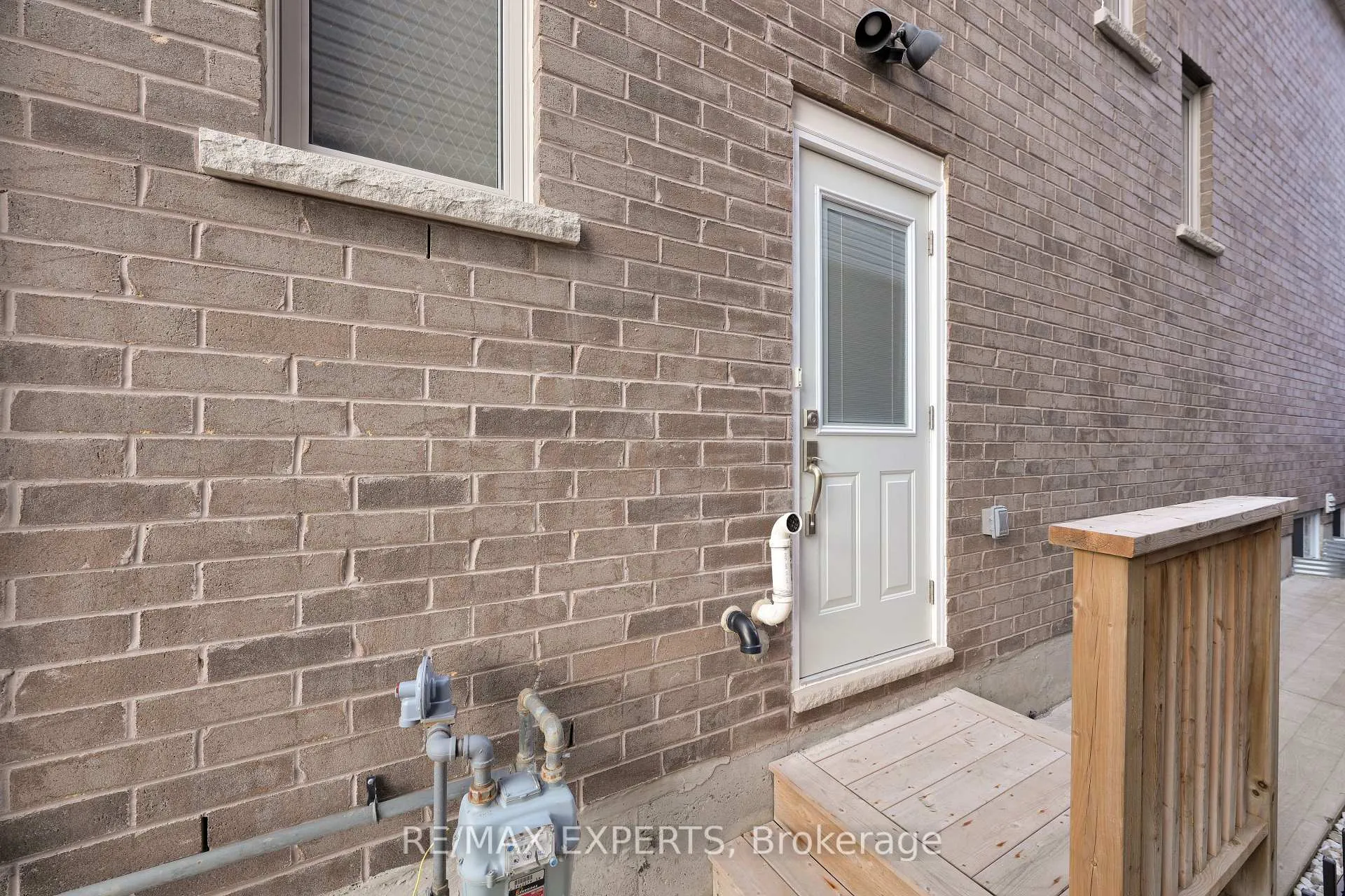 Photo 4 of Unit Lower, 60 Jenkins Avenue, New Tecumseth, Tottenham — HOMEH