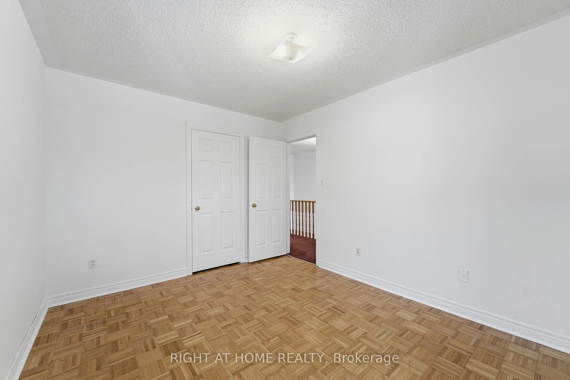 Photo 17 of 46 Fieldstone Drive, Vaughan, East Woodbridge — HOMEH