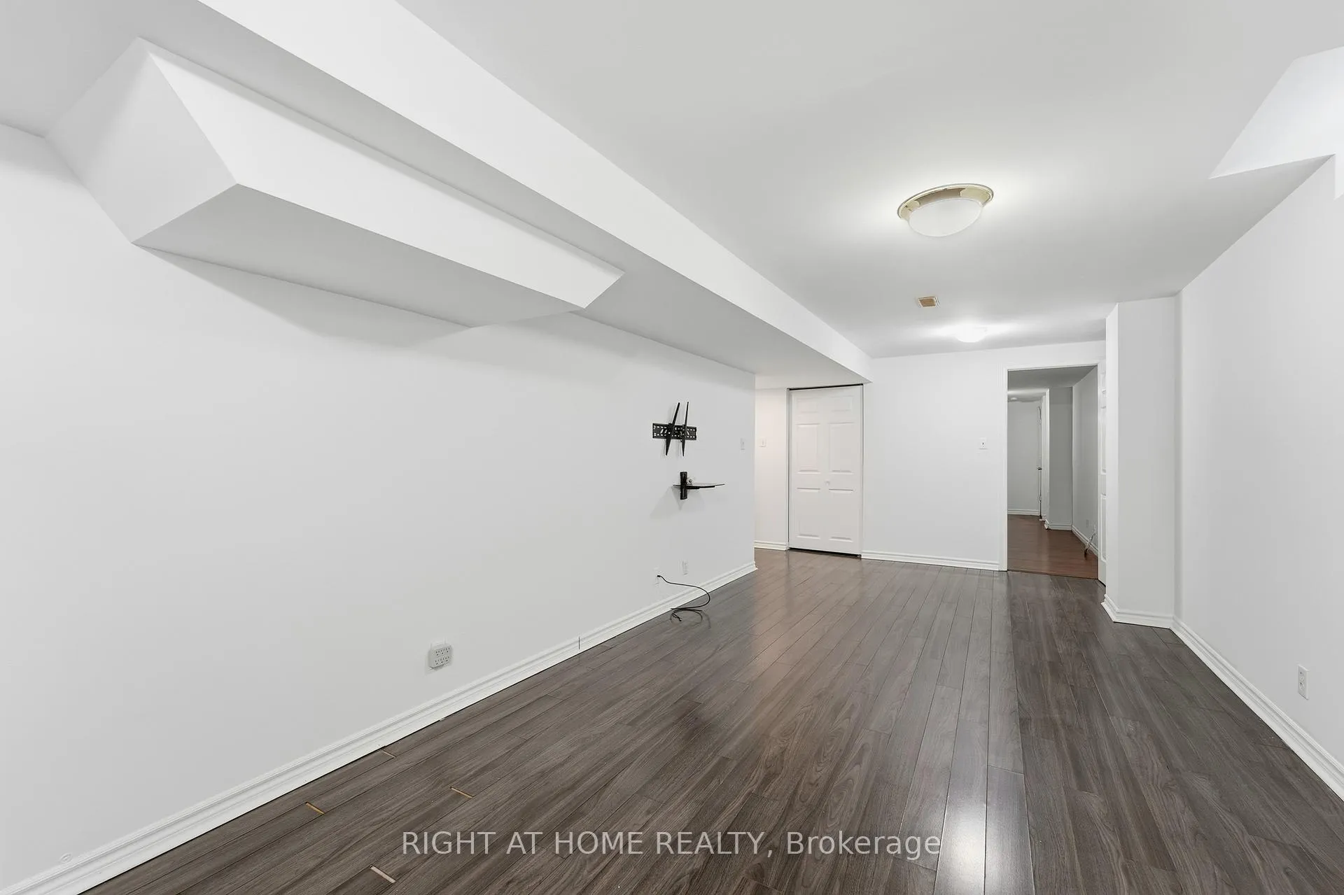 Photo 32 of 46 Fieldstone Drive, Vaughan, East Woodbridge — HOMEH