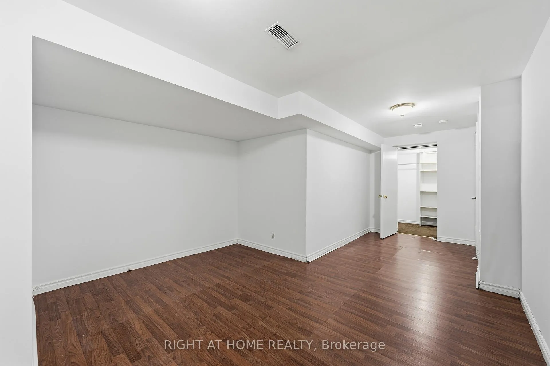 Photo 33 of 46 Fieldstone Drive, Vaughan, East Woodbridge — HOMEH
