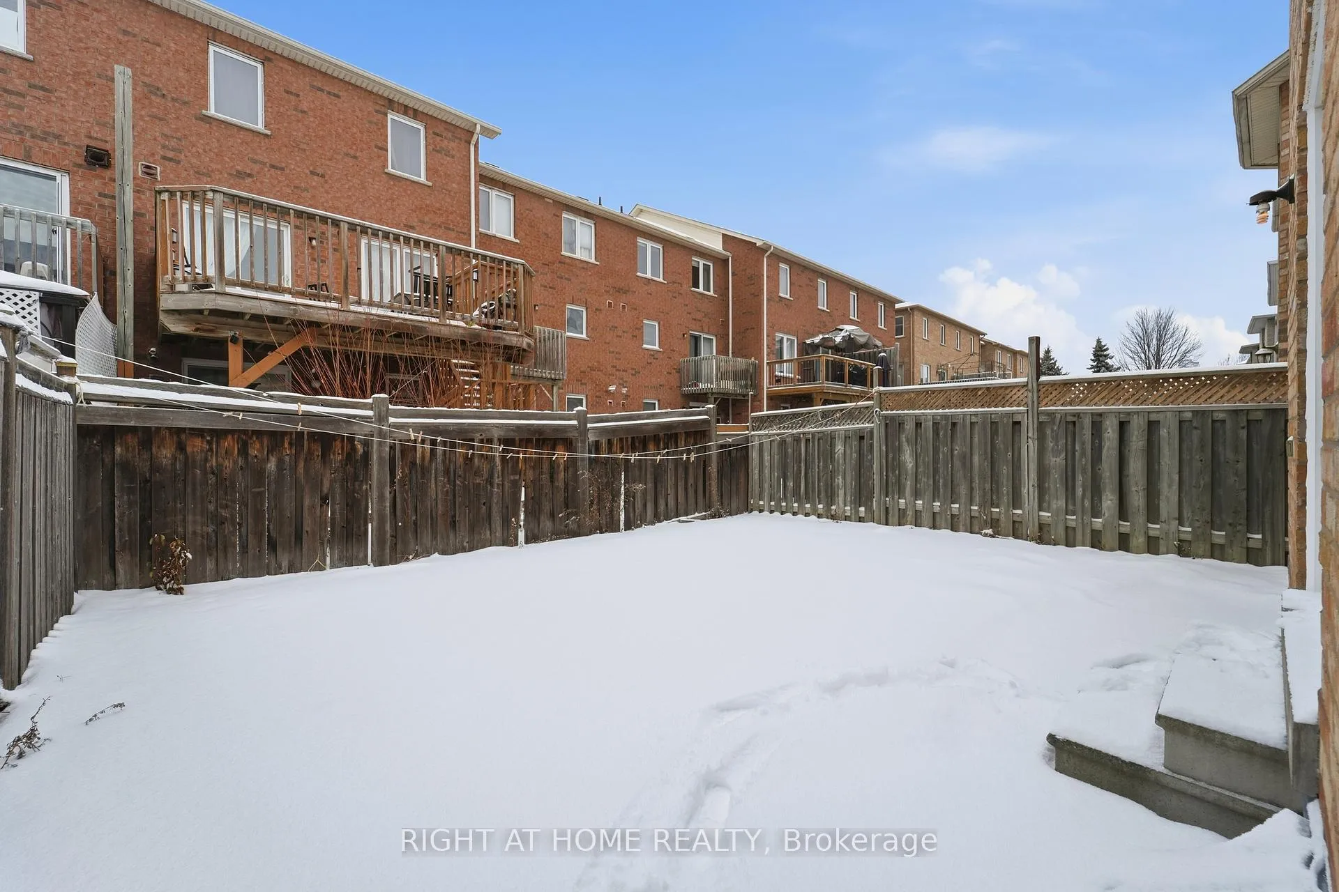 Photo 36 of 46 Fieldstone Drive, Vaughan, East Woodbridge — HOMEH