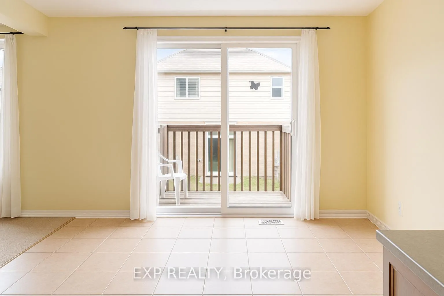 Photo 3 of Unit Upper, 1000 Copper Leaf Crescent, Kitchener — HOMEH