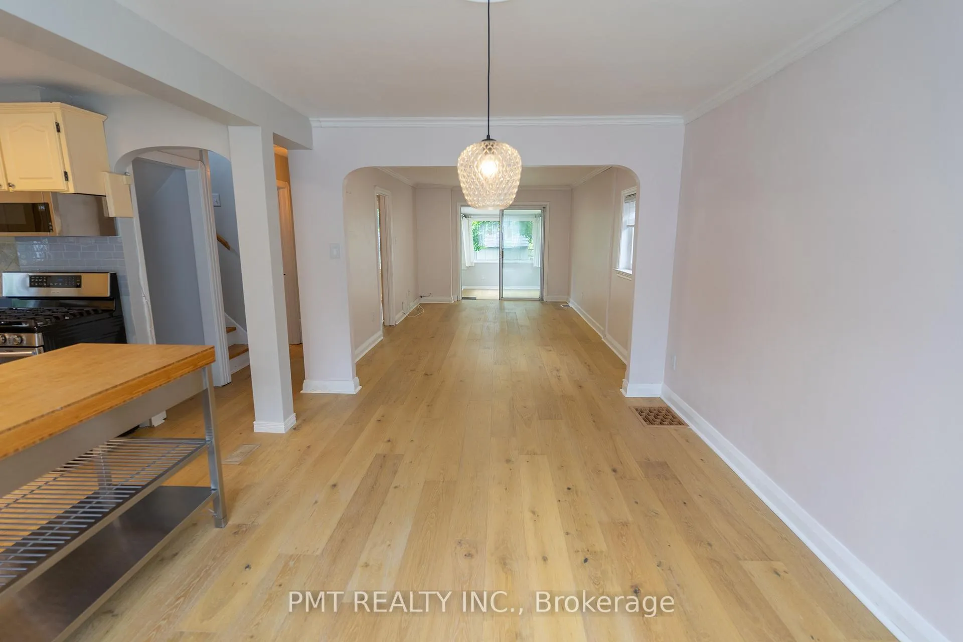 Photo 4 of 15 Dalecrest Drive, Toronto, O'Connor-Parkview — HOMEH