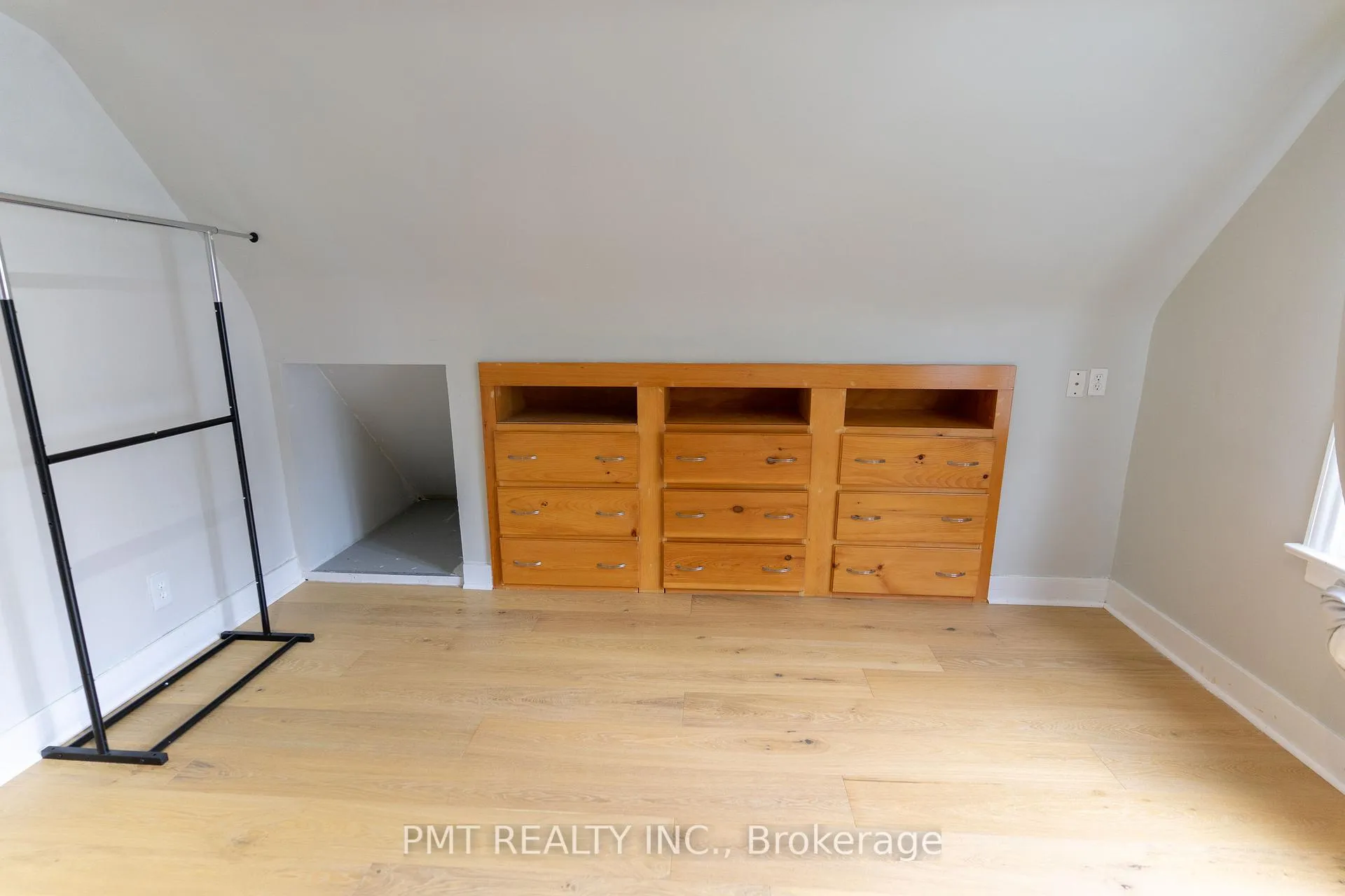 Photo 7 of 15 Dalecrest Drive, Toronto, O'Connor-Parkview — HOMEH