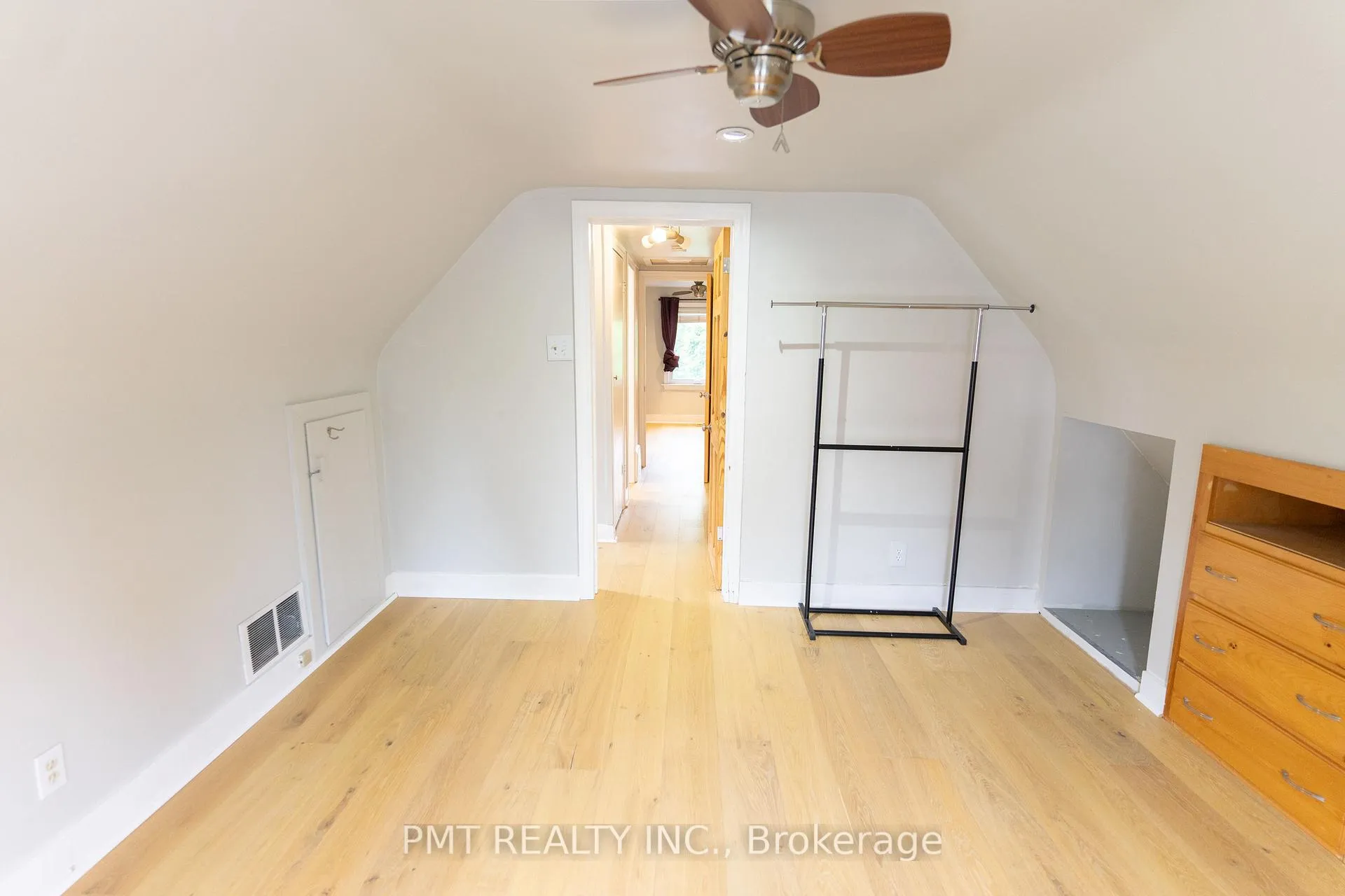 Photo 8 of 15 Dalecrest Drive, Toronto, O'Connor-Parkview — HOMEH