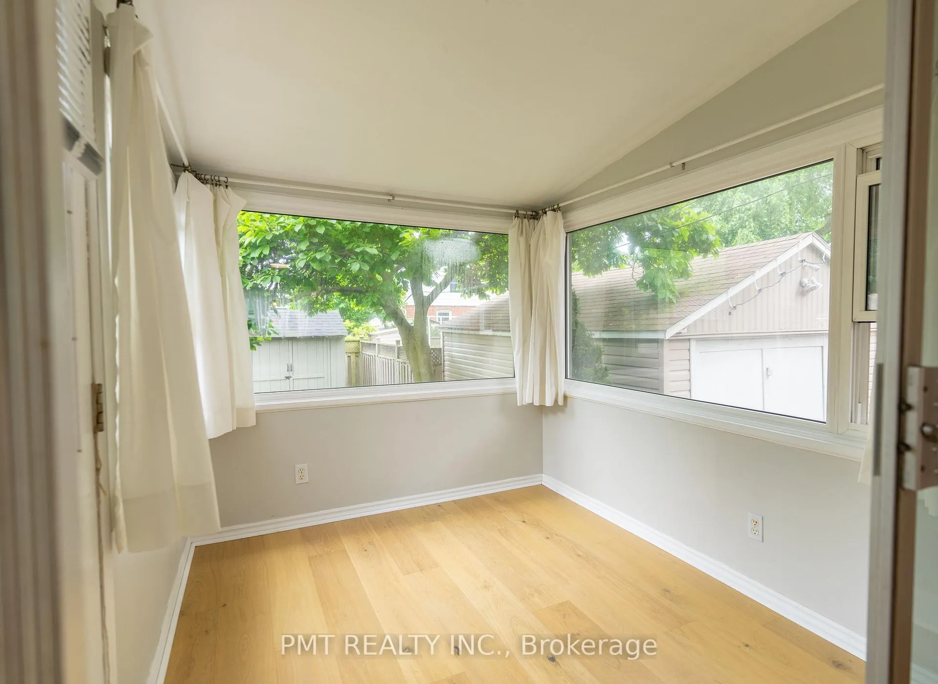 Photo 14 of 15 Dalecrest Drive, Toronto, O'Connor-Parkview — HOMEH