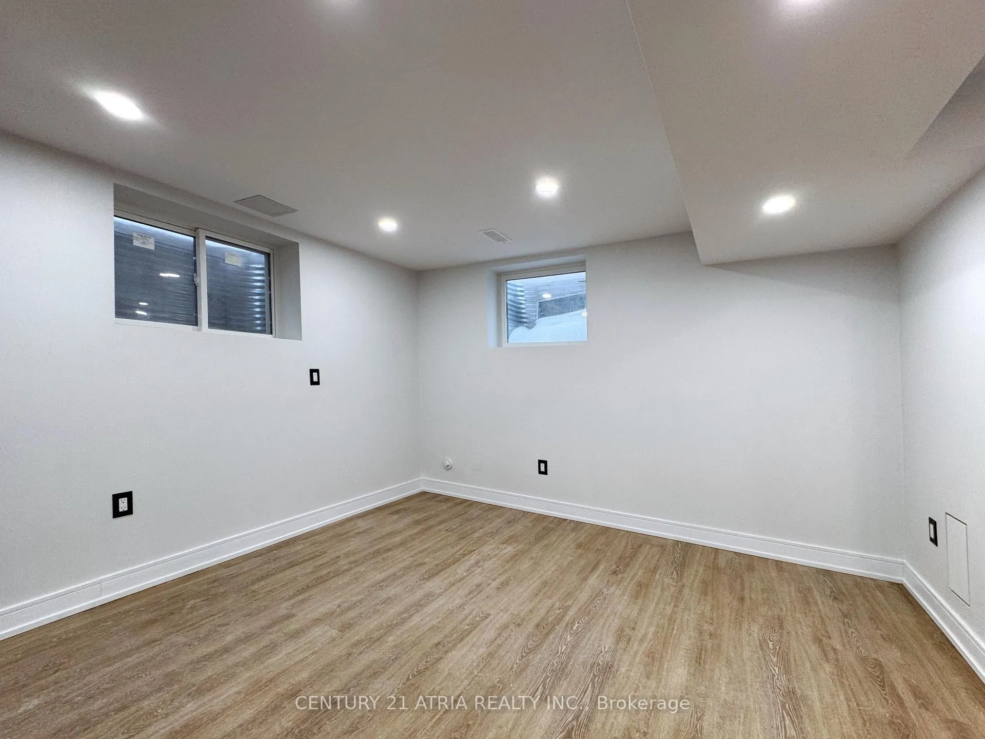 Photo 7 of Unit A, 580 Strouds Lane, Pickering, Amberlea — HOMEH