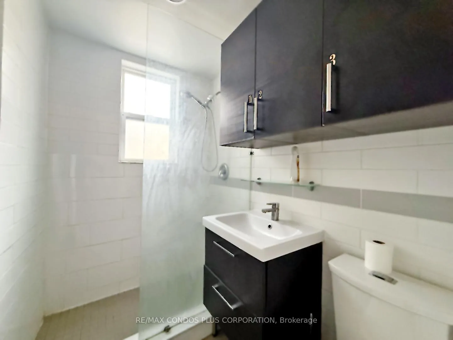 Photo 5 of Unit 2-2F, 3 Baldwin Street, Toronto, Kensington-Chinatown — HOMEH