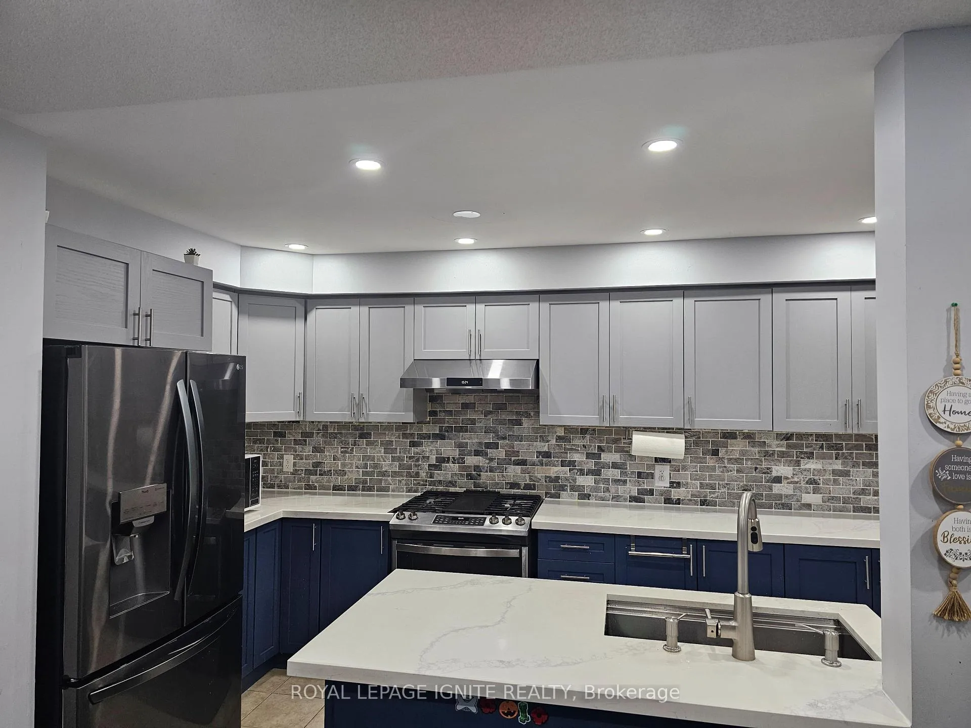 Photo 4 of 106 Nearco Gate N, Oshawa, Windfields — HOMEH