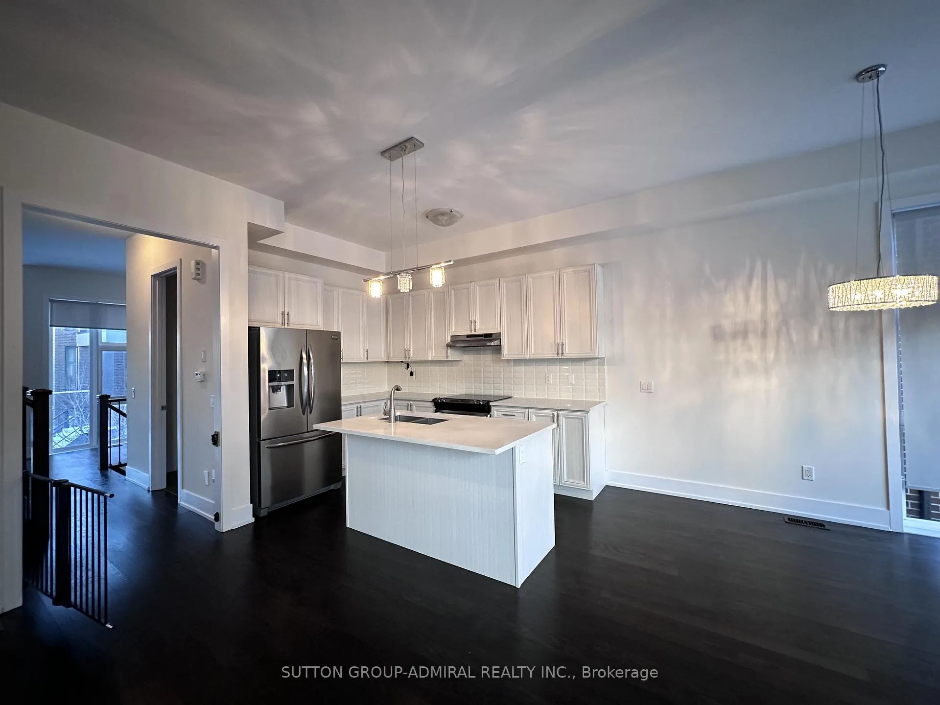 Photo 2 of 14 Allerton Road, Vaughan, Patterson — HOMEH