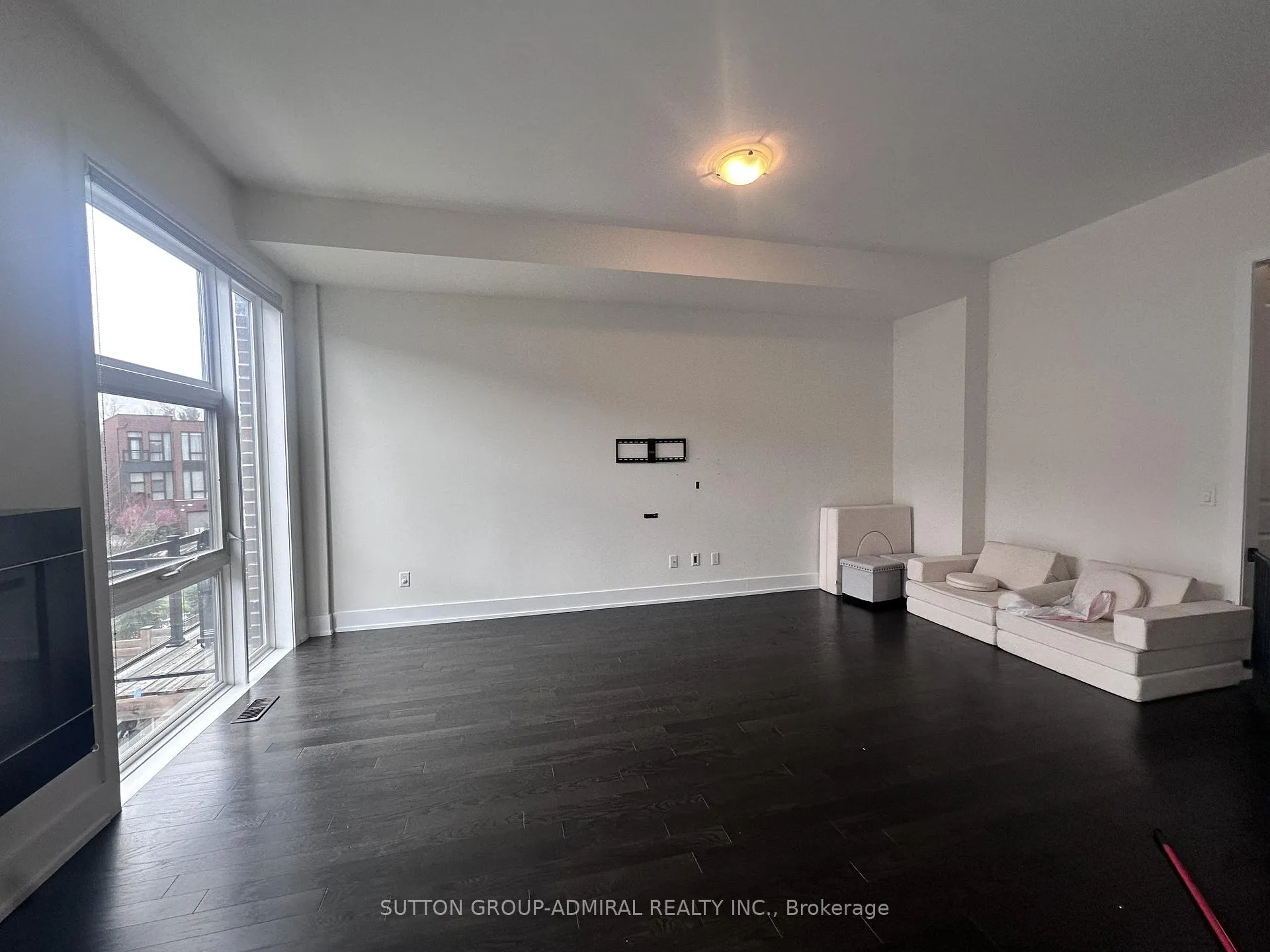 Photo 6 of 14 Allerton Road, Vaughan, Patterson — HOMEH