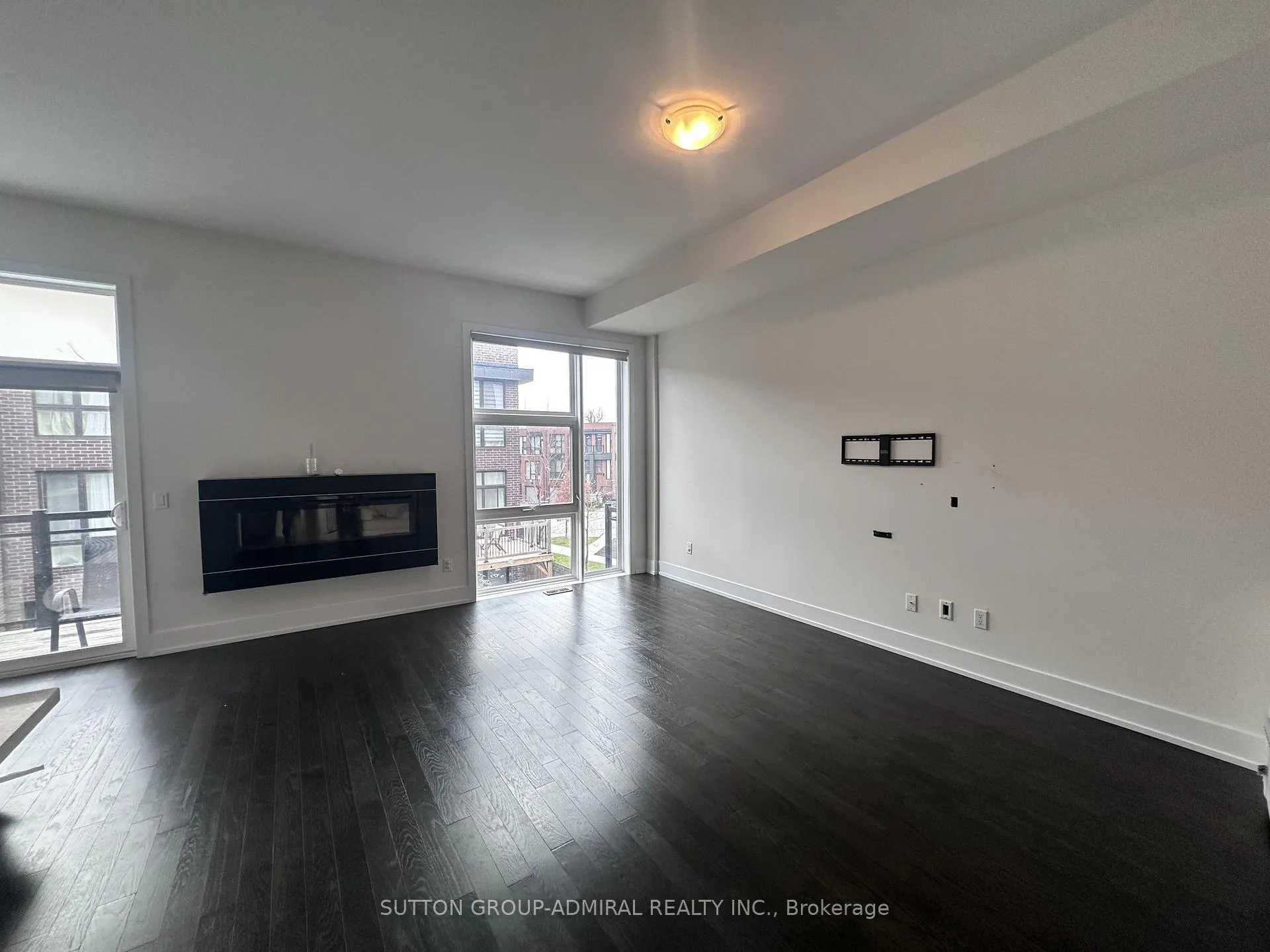 Photo 7 of 14 Allerton Road, Vaughan, Patterson — HOMEH