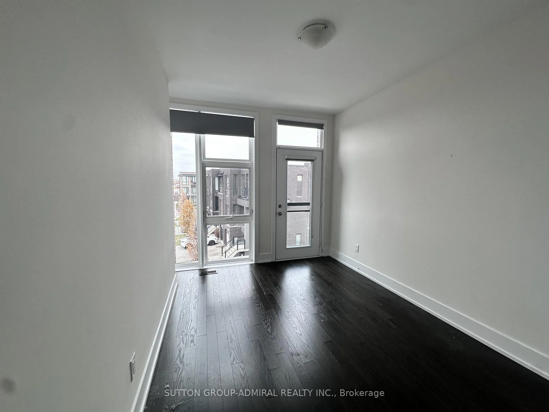 Photo 10 of 14 Allerton Road, Vaughan, Patterson — HOMEH