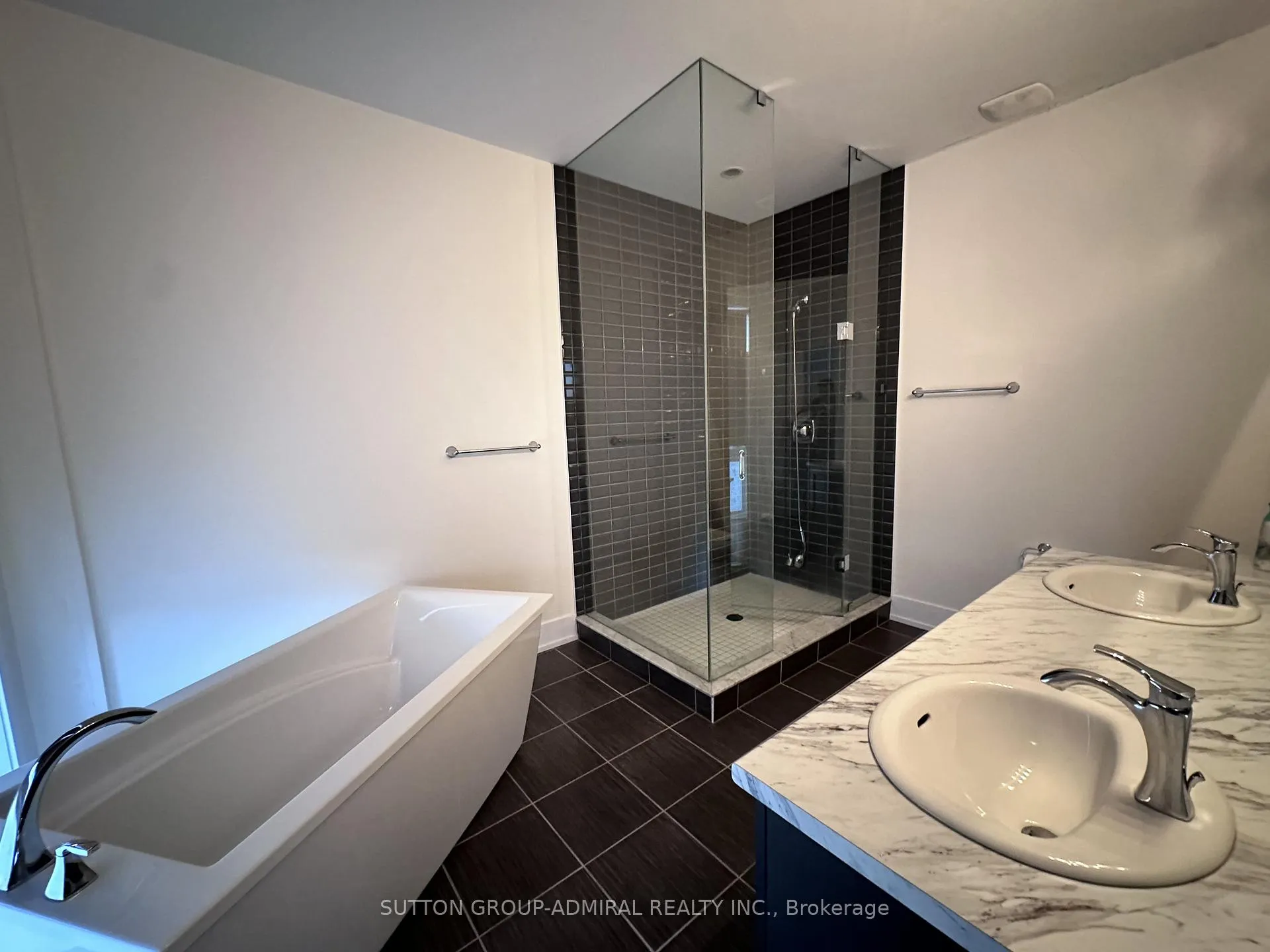 Photo 12 of 14 Allerton Road, Vaughan, Patterson — HOMEH