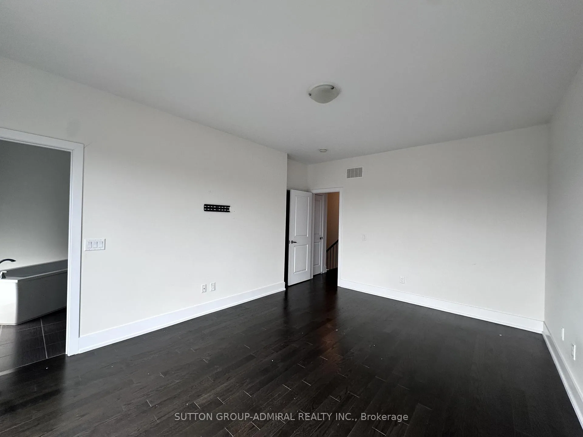 Photo 13 of 14 Allerton Road, Vaughan, Patterson — HOMEH