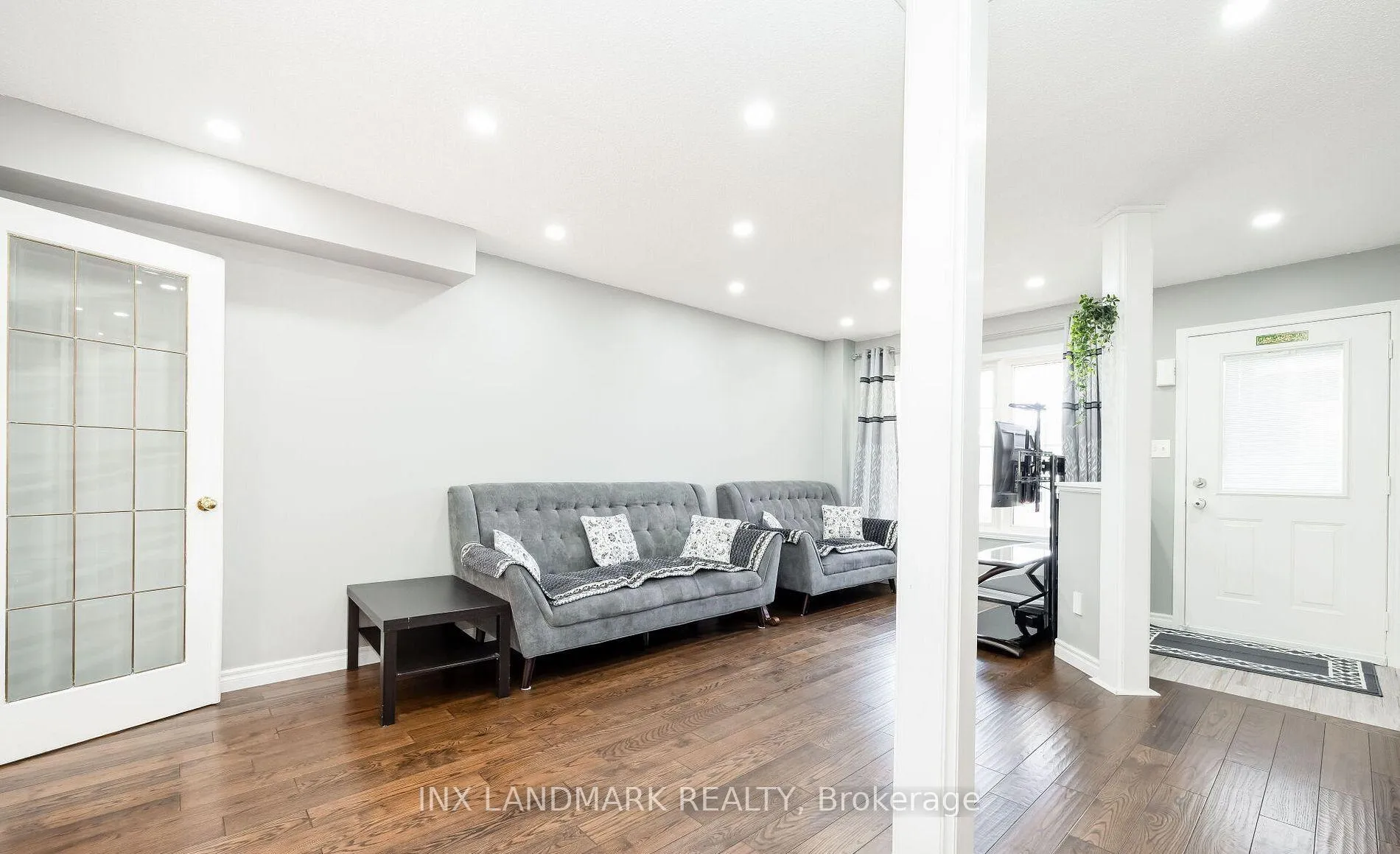 Photo 5 of 1875 Dalhousie Crescent, Oshawa, Samac — HOMEH