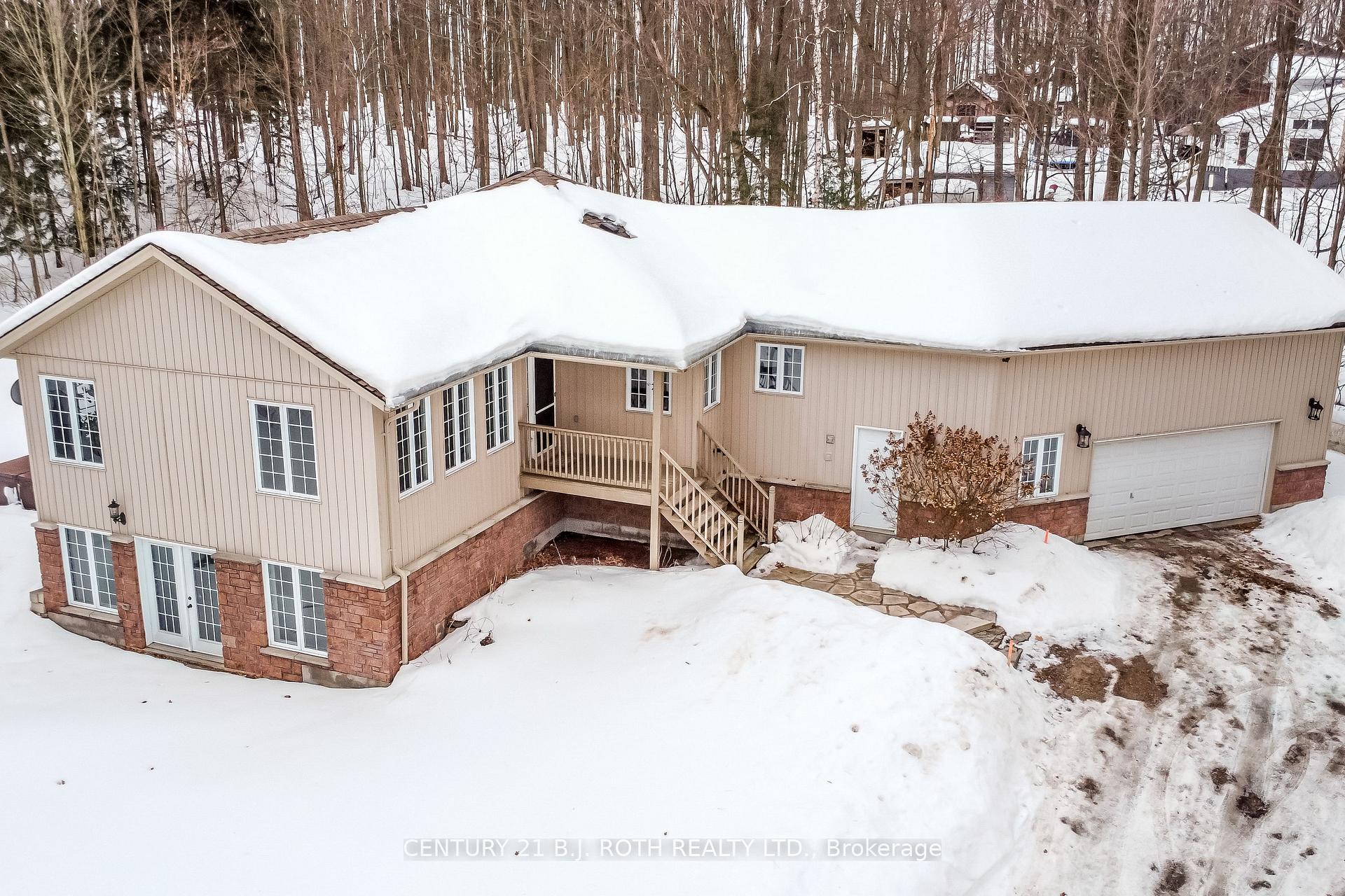 Front of 4927 25 Side Road