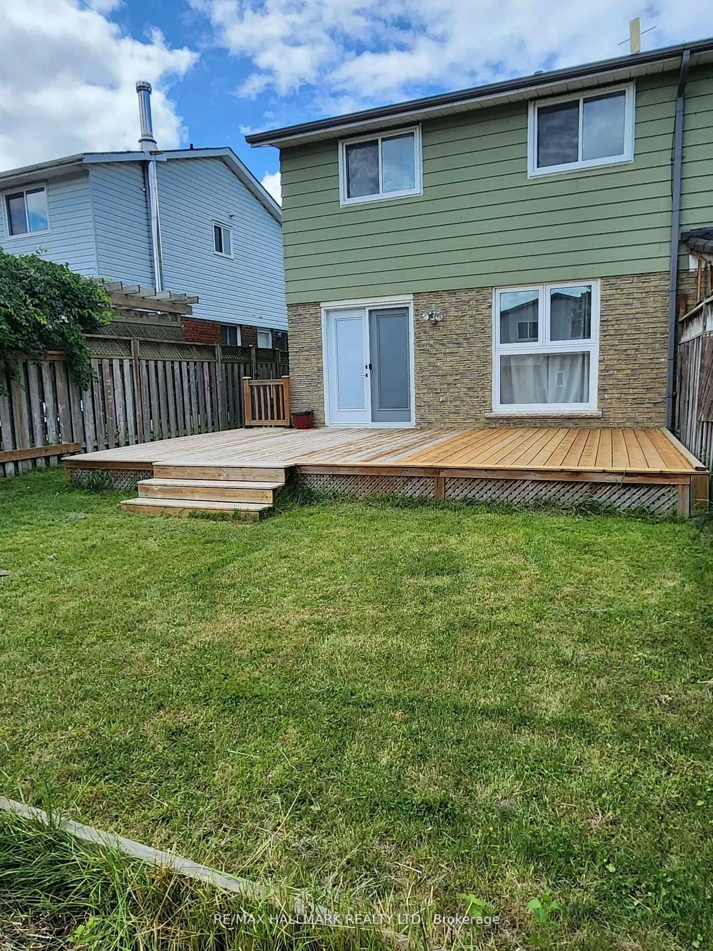 Photo 25 of 587 Bon Echo Drive, Oshawa, Lakeview — HOMEH