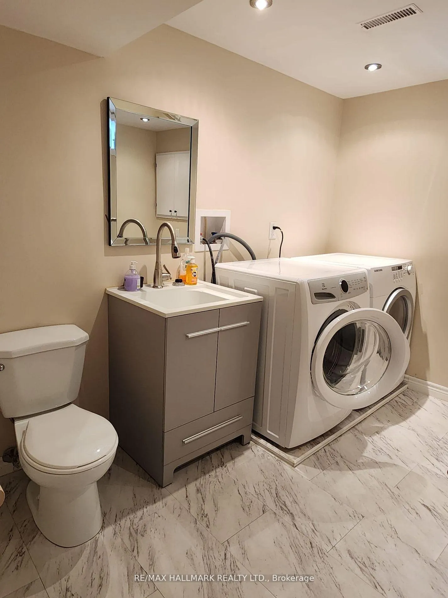 Photo 26 of 587 Bon Echo Drive, Oshawa, Lakeview — HOMEH