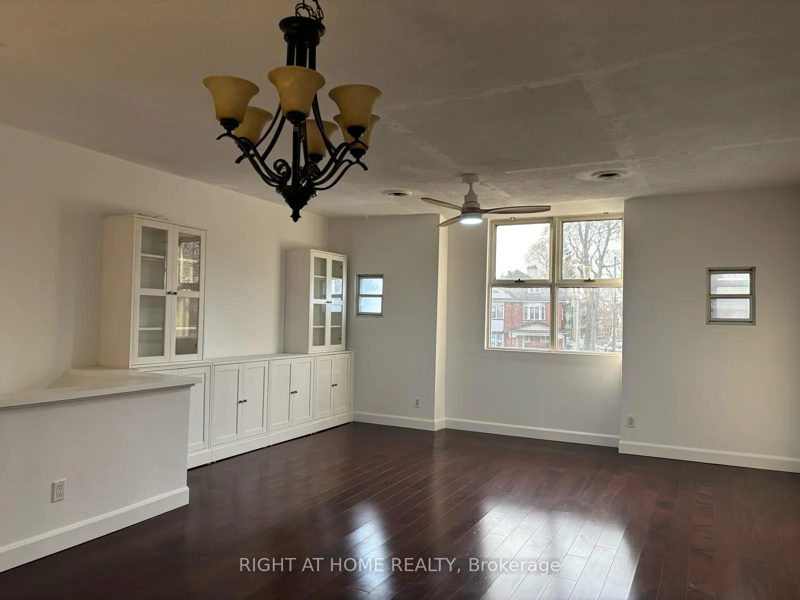 Front of Unit A, 3152 Dundas Street