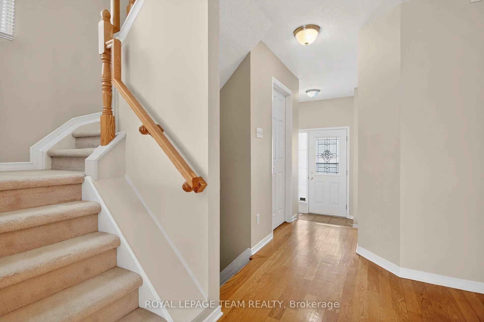 Photo 2 of 35 Upney Drive, Ottawa, Barrhaven - Longfields — HOMEH