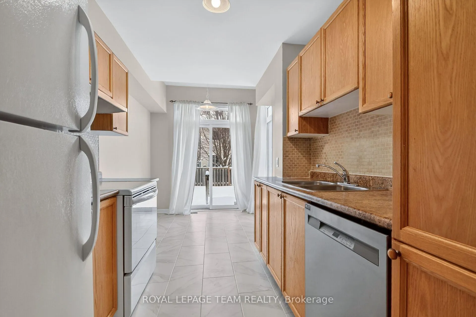 Photo 13 of 35 Upney Drive, Ottawa, Barrhaven - Longfields — HOMEH