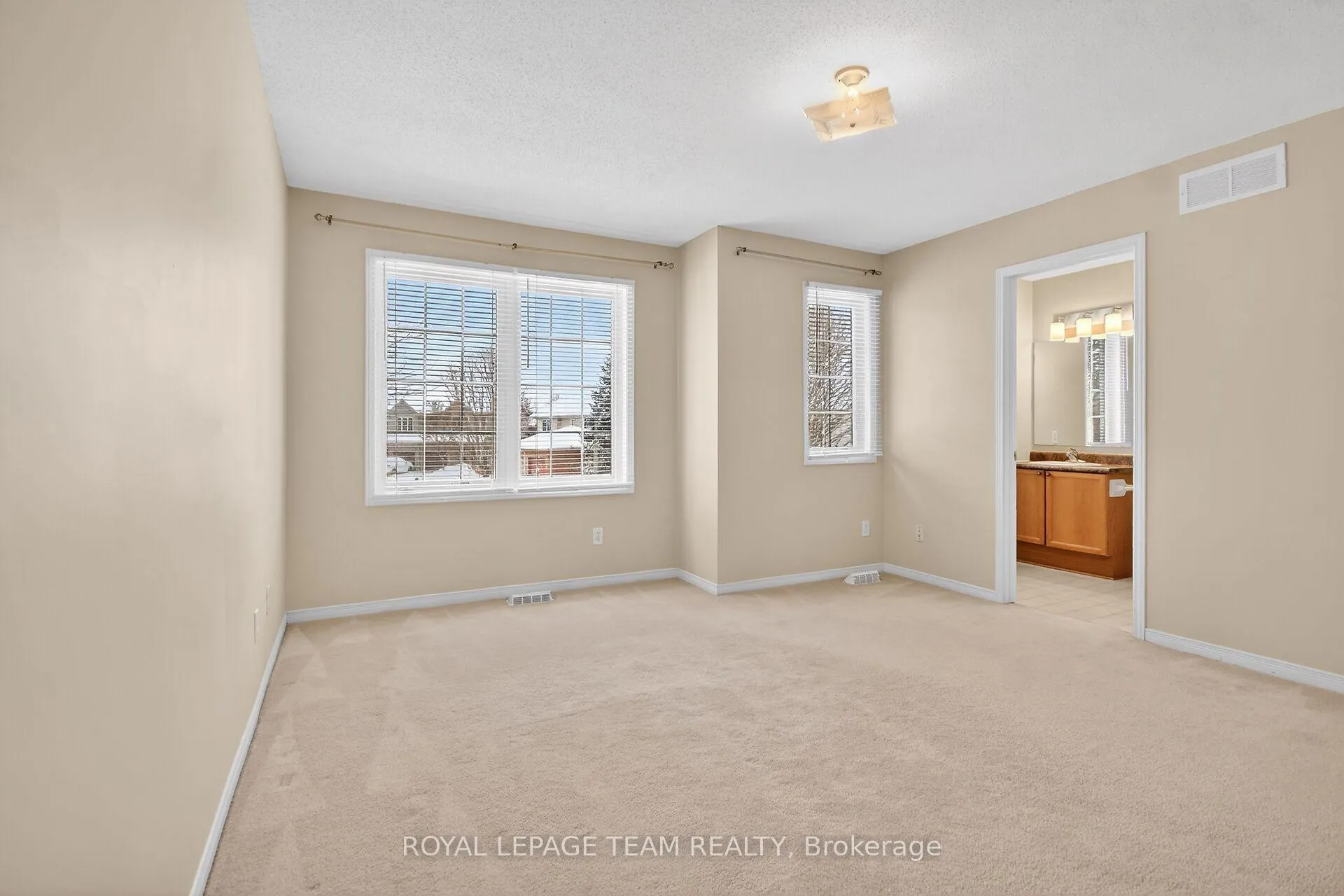 Photo 17 of 35 Upney Drive, Ottawa, Barrhaven - Longfields — HOMEH
