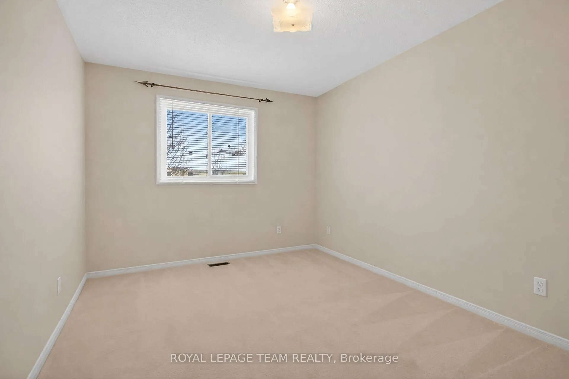 Photo 21 of 35 Upney Drive, Ottawa, Barrhaven - Longfields — HOMEH