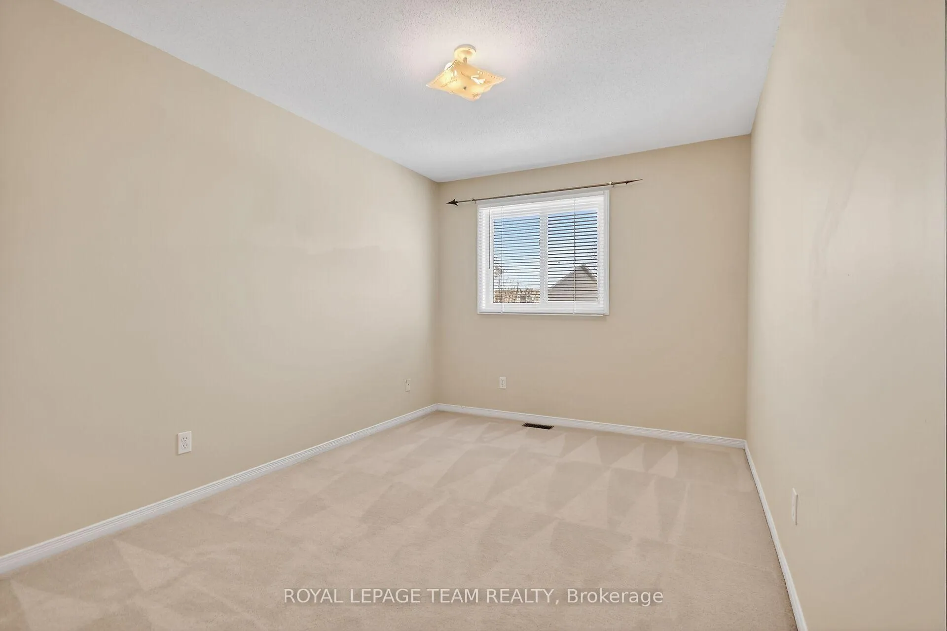Photo 23 of 35 Upney Drive, Ottawa, Barrhaven - Longfields — HOMEH
