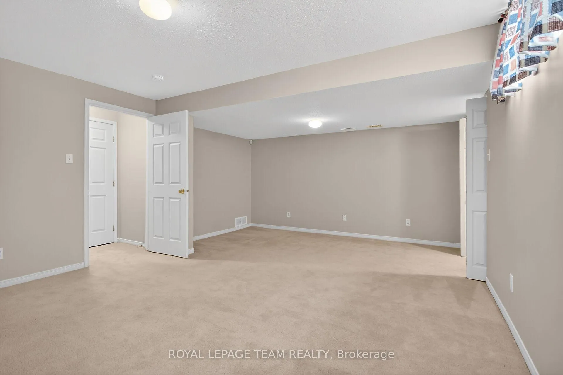 Photo 27 of 35 Upney Drive, Ottawa, Barrhaven - Longfields — HOMEH