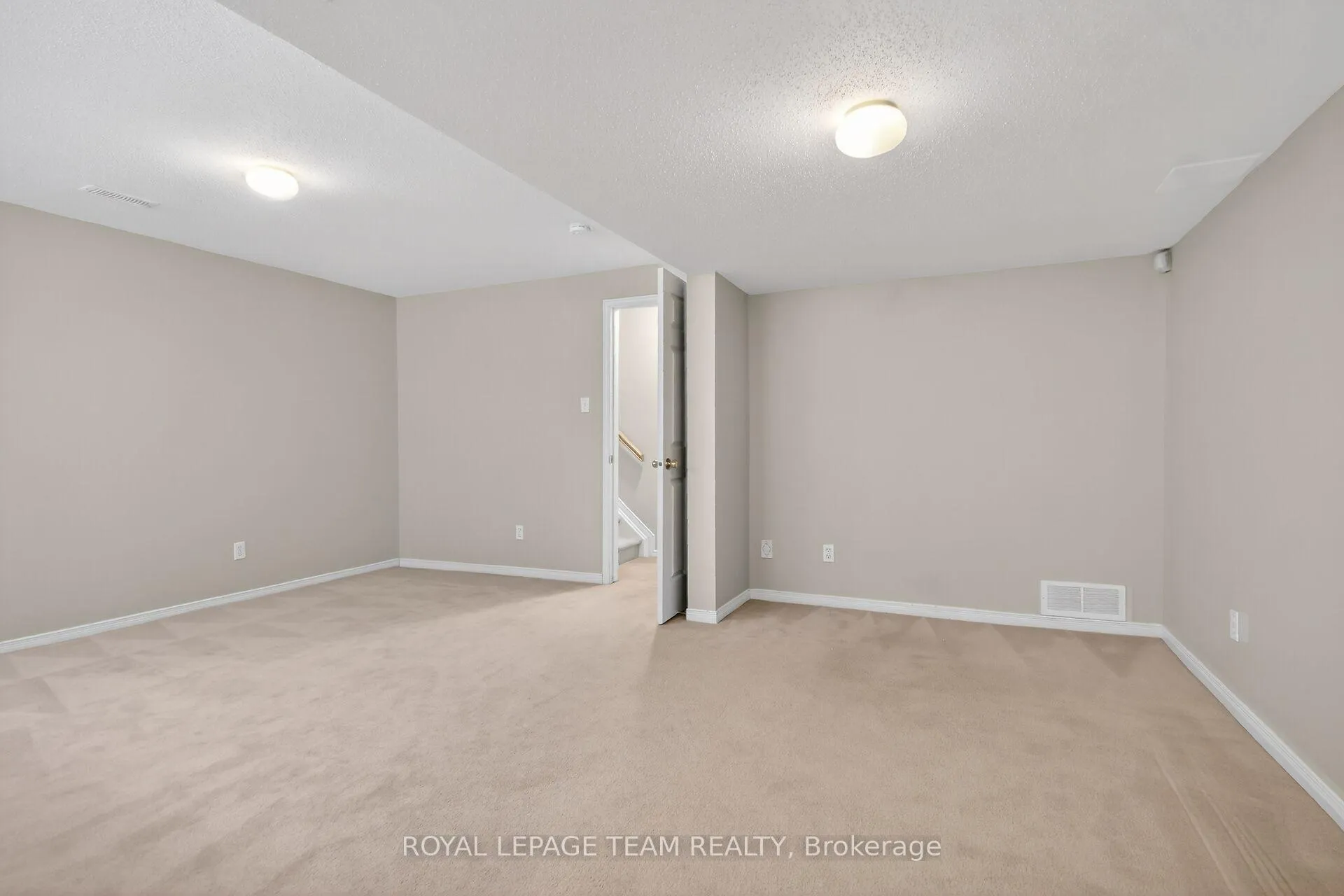 Photo 29 of 35 Upney Drive, Ottawa, Barrhaven - Longfields — HOMEH