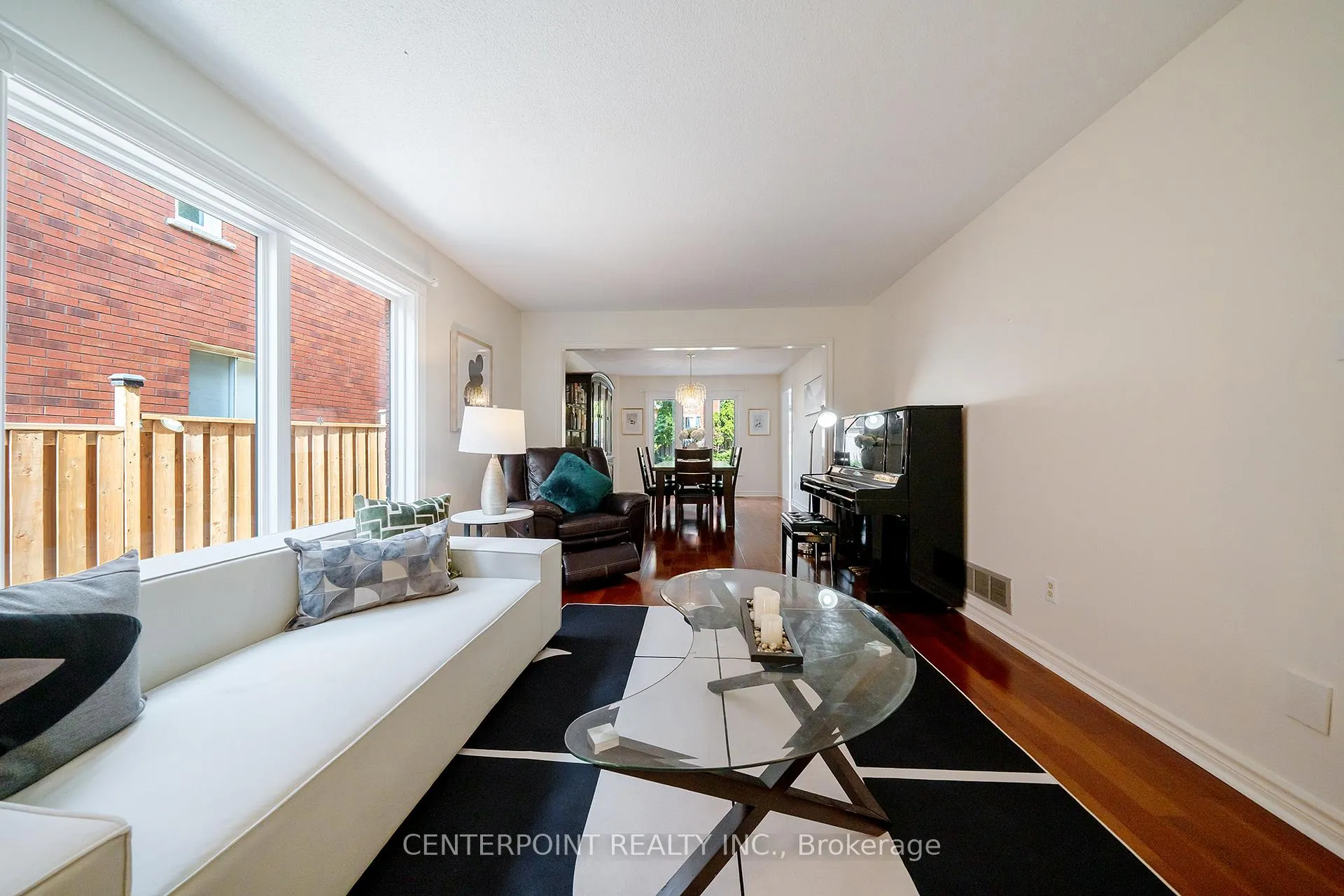Photo 7 of 8 Woodlawn Road, Markham, Unionville — HOMEH