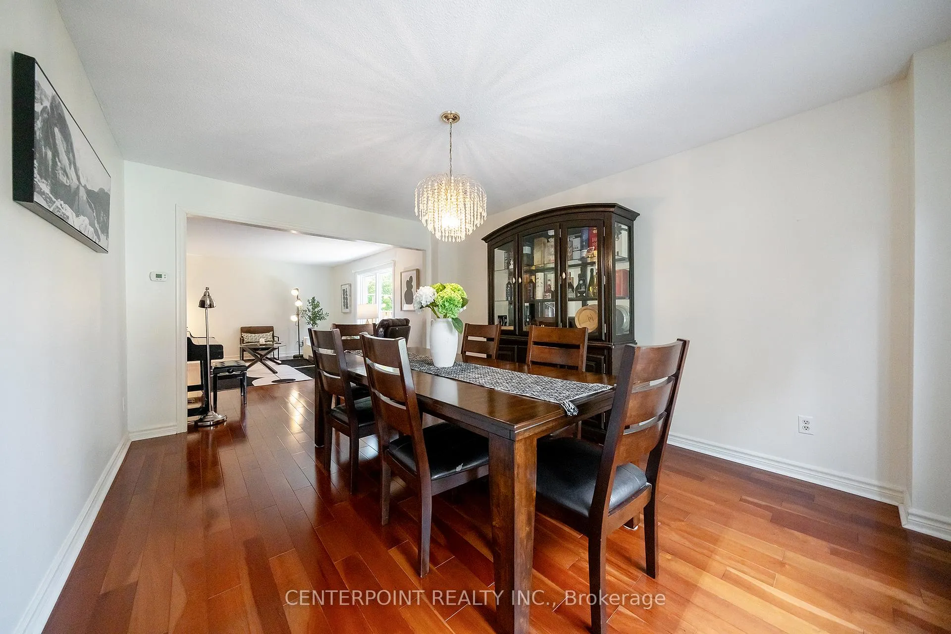 Photo 10 of 8 Woodlawn Road, Markham, Unionville — HOMEH