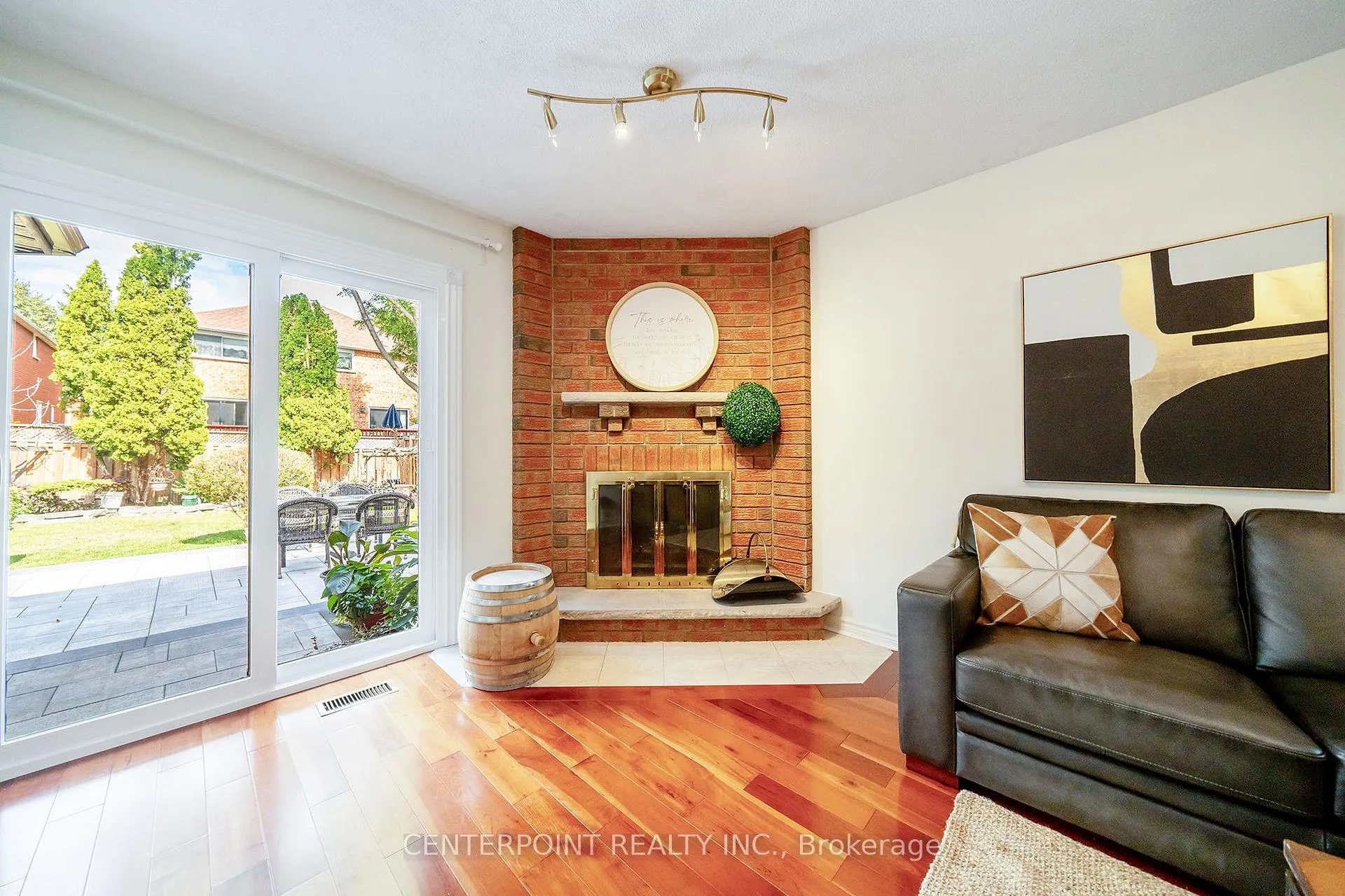 Photo 11 of 8 Woodlawn Road, Markham, Unionville — HOMEH