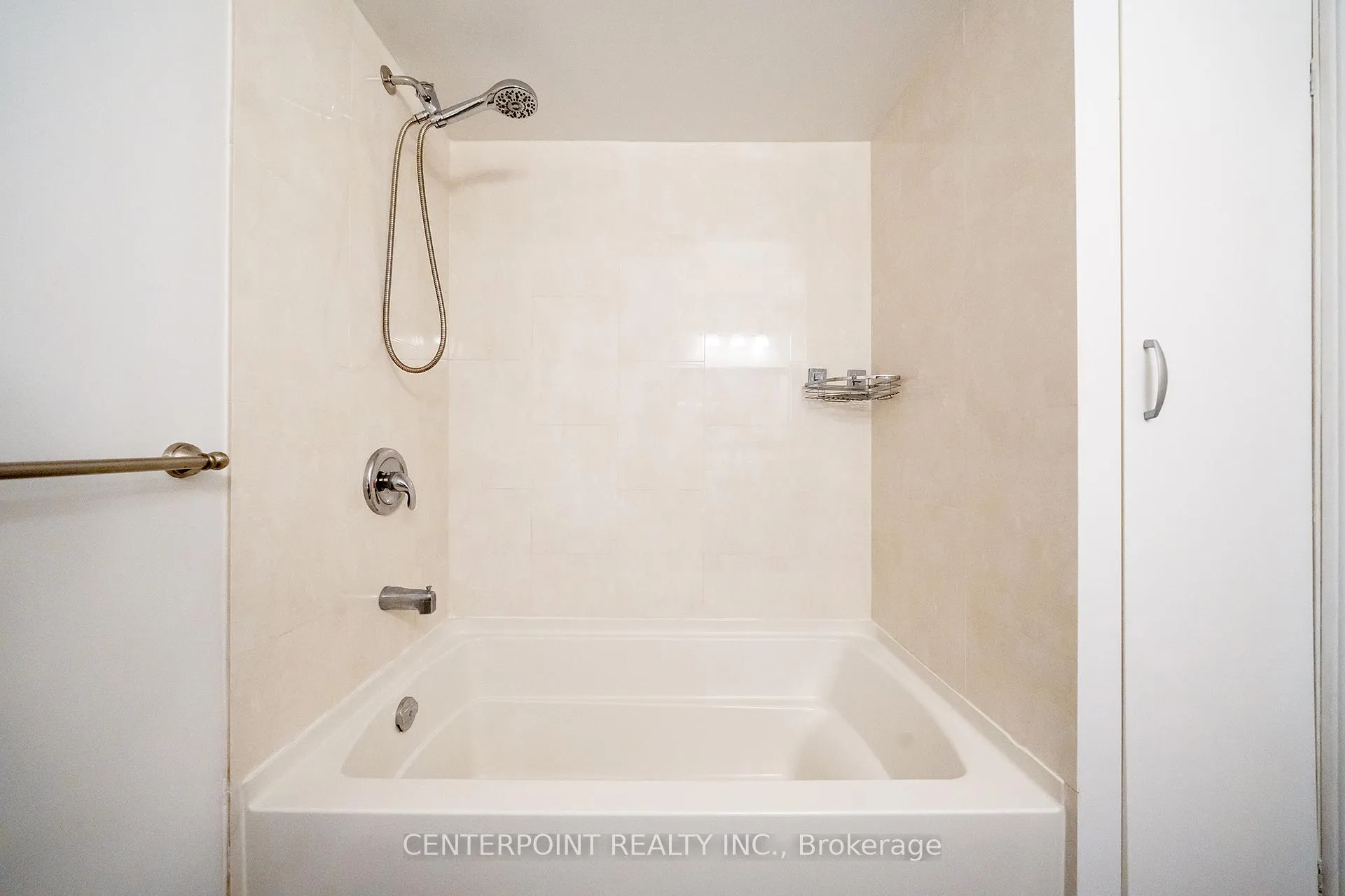 Photo 31 of 8 Woodlawn Road, Markham, Unionville — HOMEH