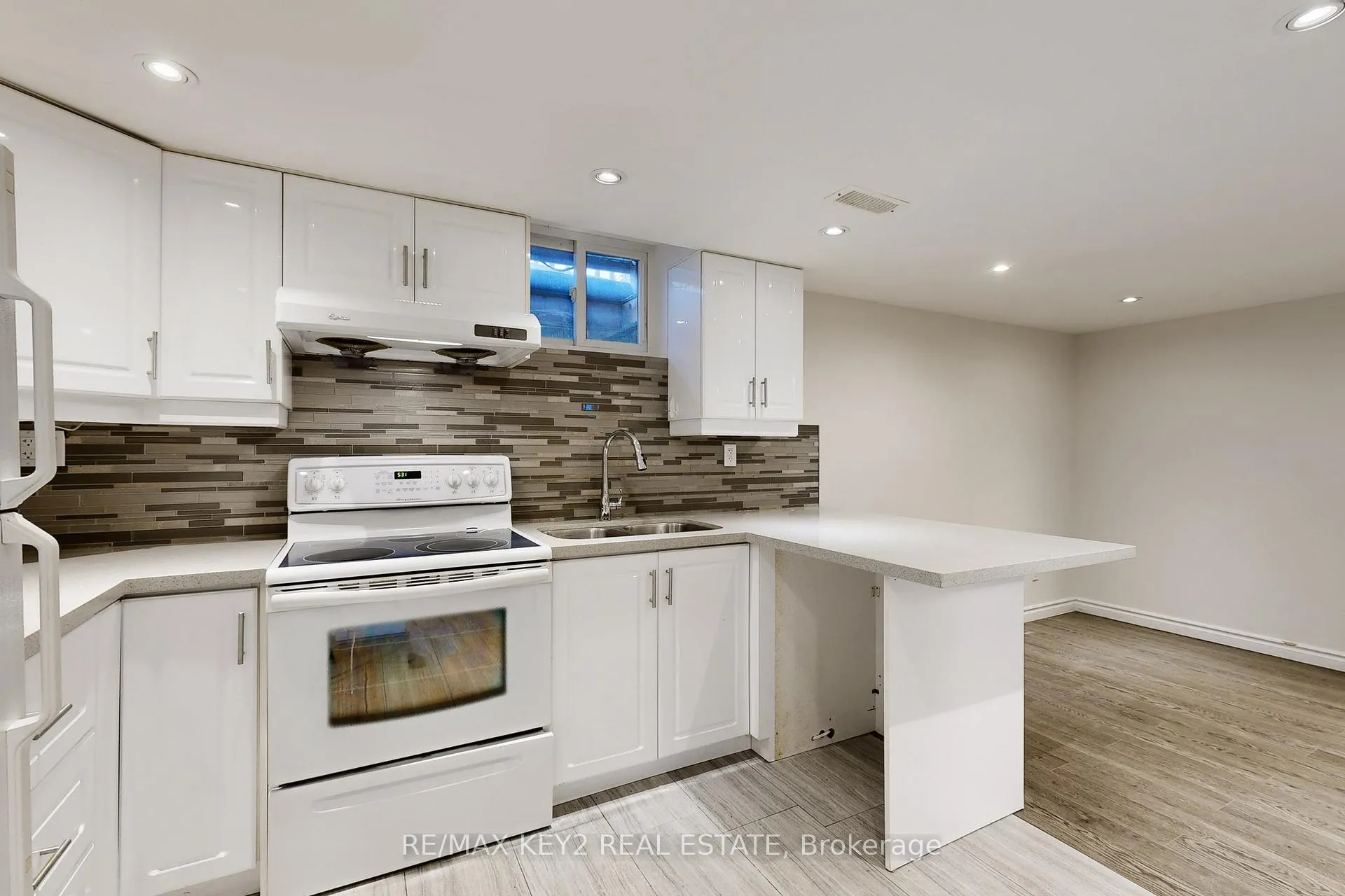 Photo 9 of Unit Bsmt, 779 Wesley Drive, Oshawa, Donevan — HOMEH