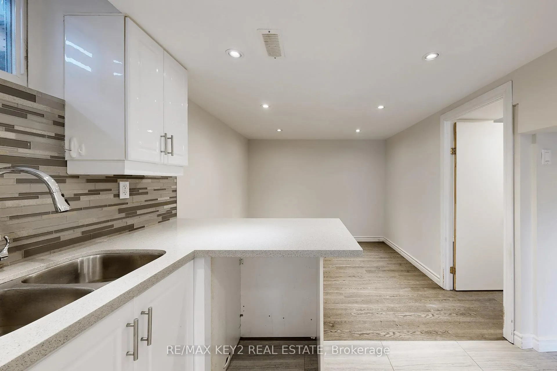 Photo 11 of Unit Bsmt, 779 Wesley Drive, Oshawa, Donevan — HOMEH