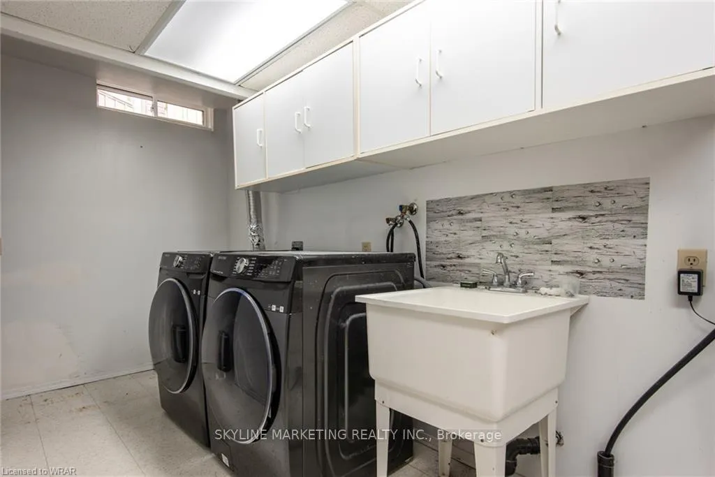 Photo 31 of 17 Oneida Place, Kitchener — HOMEH