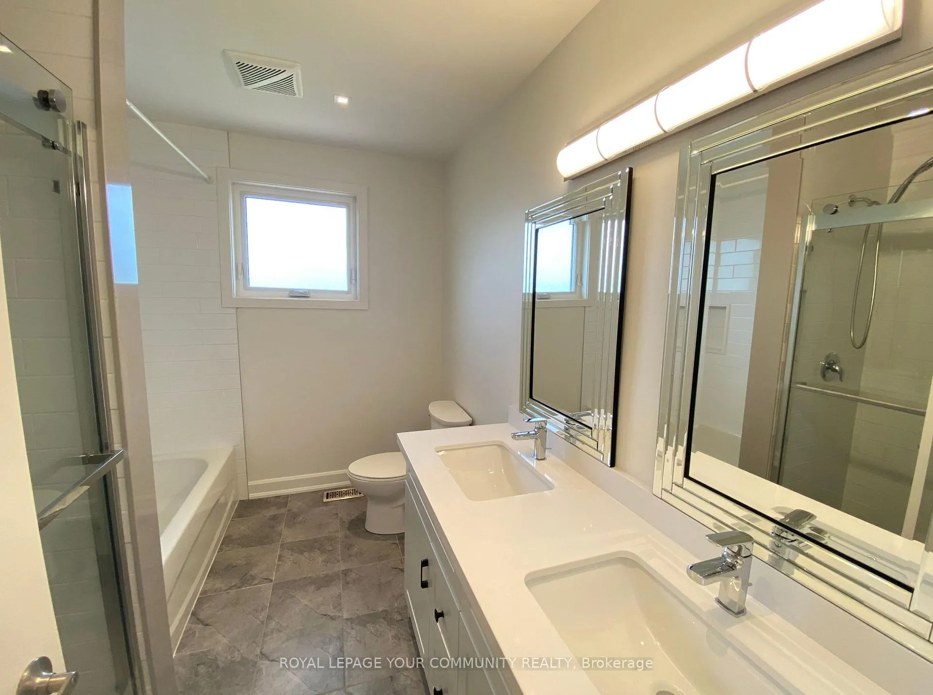 Photo 12 of Unit Upper Lvl, 35 Raymond Road, Vaughan, West Woodbridge — HOMEH
