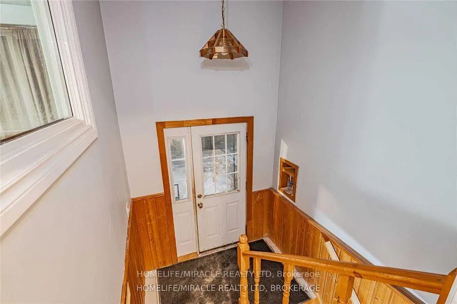 Photo 4 of 641A Silverbirch Road, Waterloo, Lakeshore Village — HOMEH