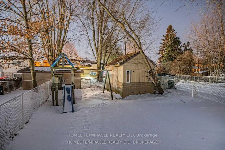 Photo 24 of 641A Silverbirch Road, Waterloo, Lakeshore Village — HOMEH