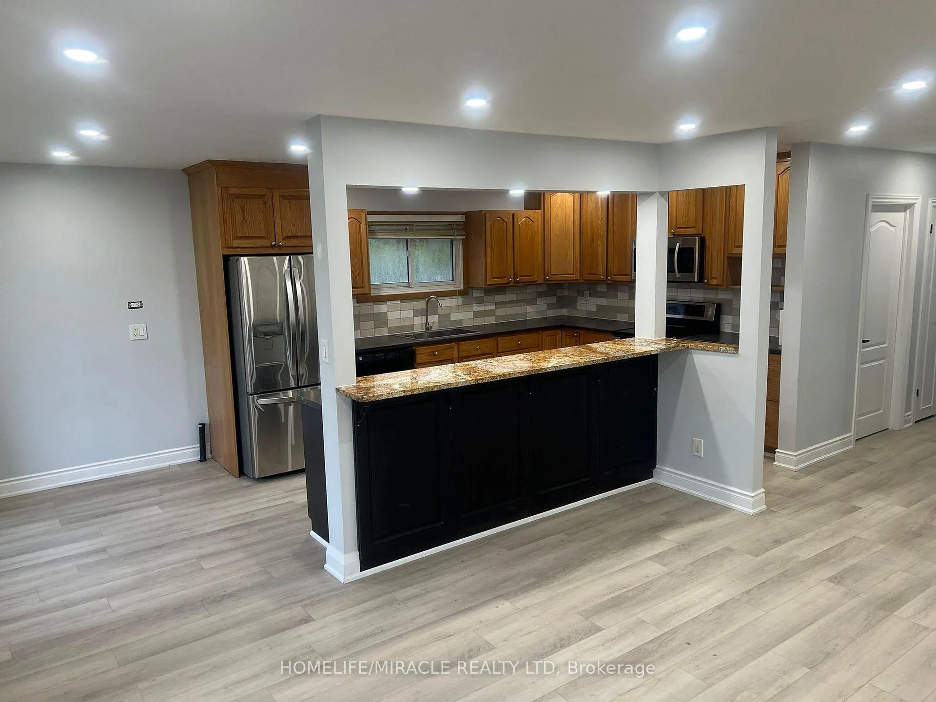 Photo 3 of 430 Rossland Road W, Oshawa, McLaughlin — HOMEH