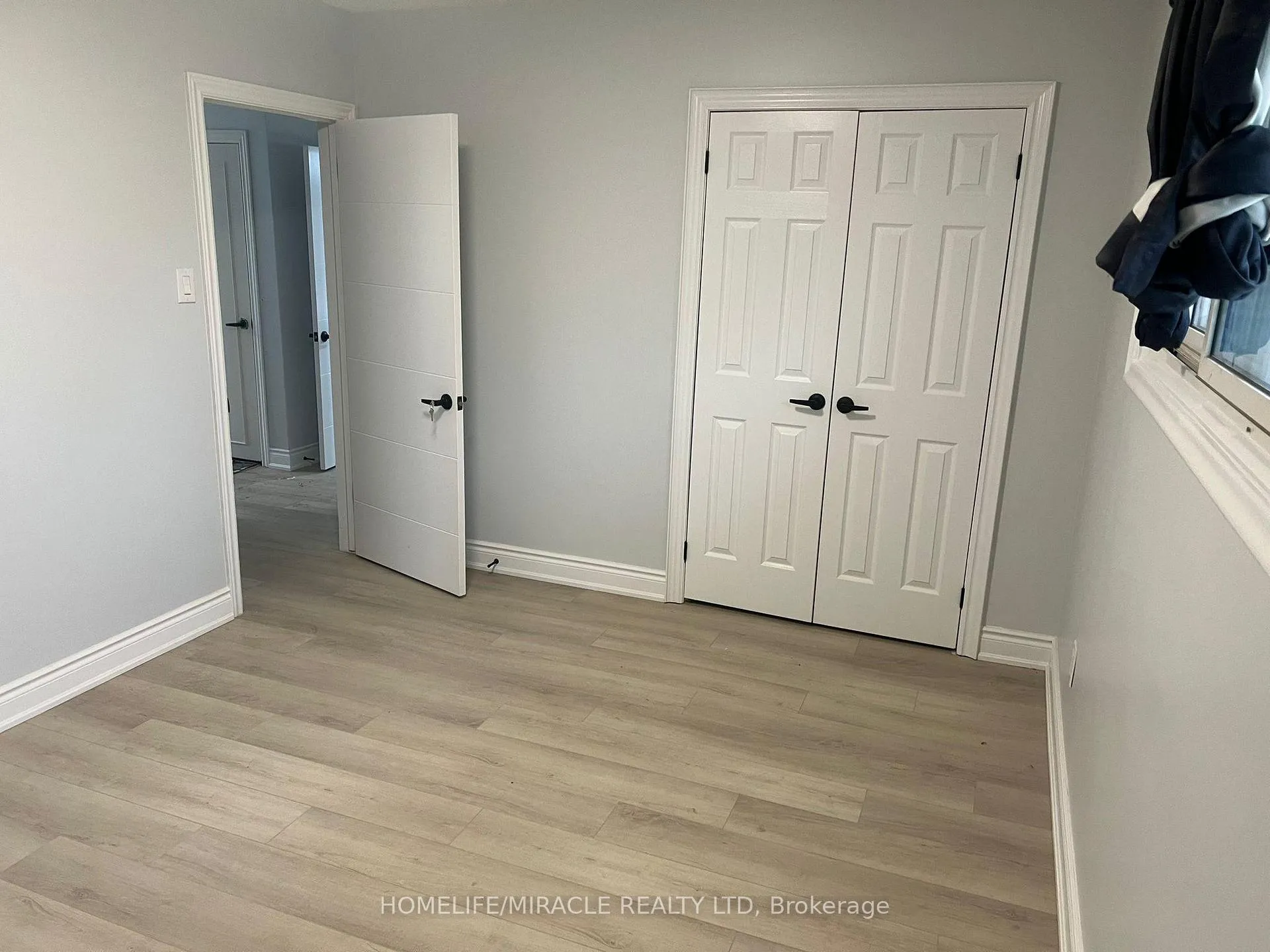 Photo 8 of 430 Rossland Road W, Oshawa, McLaughlin — HOMEH
