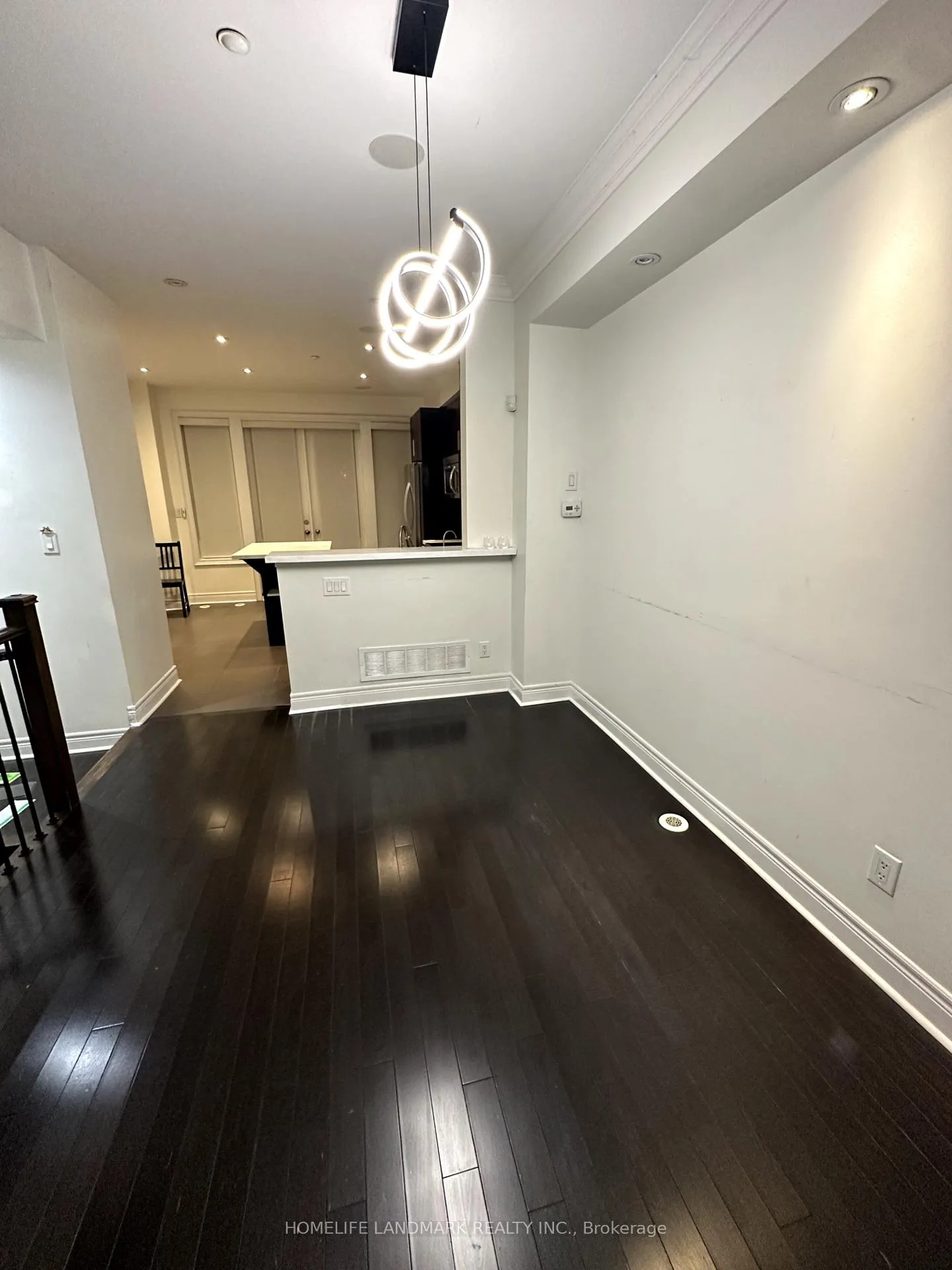 Photo 12 of 8303 Kipling Avenue, Vaughan, West Woodbridge — HOMEH