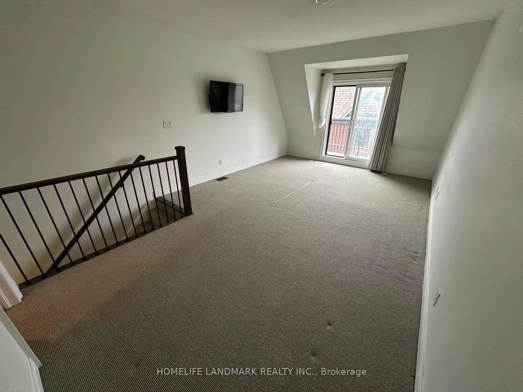 Photo 21 of 8303 Kipling Avenue, Vaughan, West Woodbridge — HOMEH