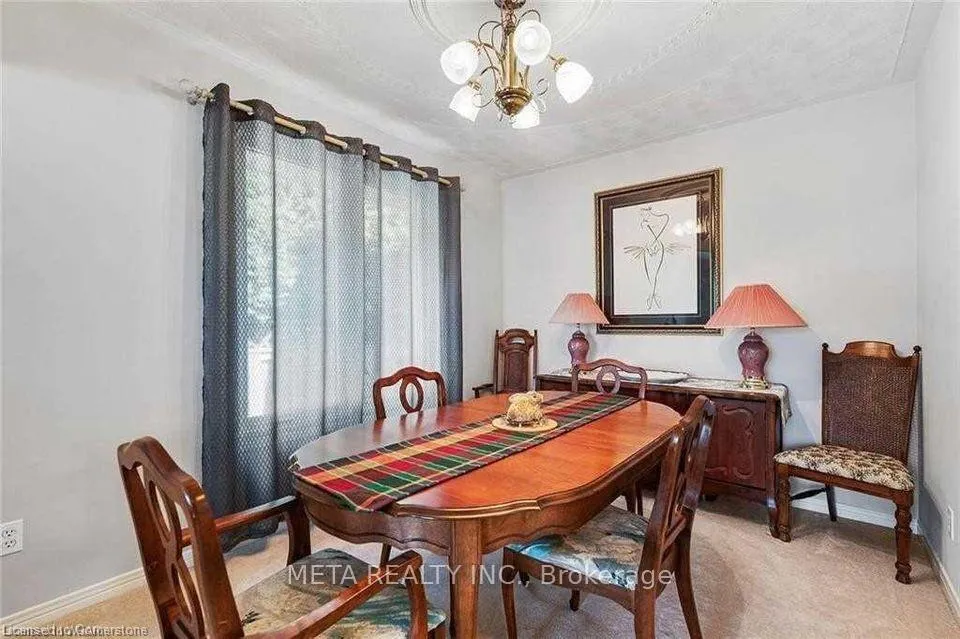 Photo 7 of 90 Penelope Drive W, Kitchener, Forest Heights — HOMEH