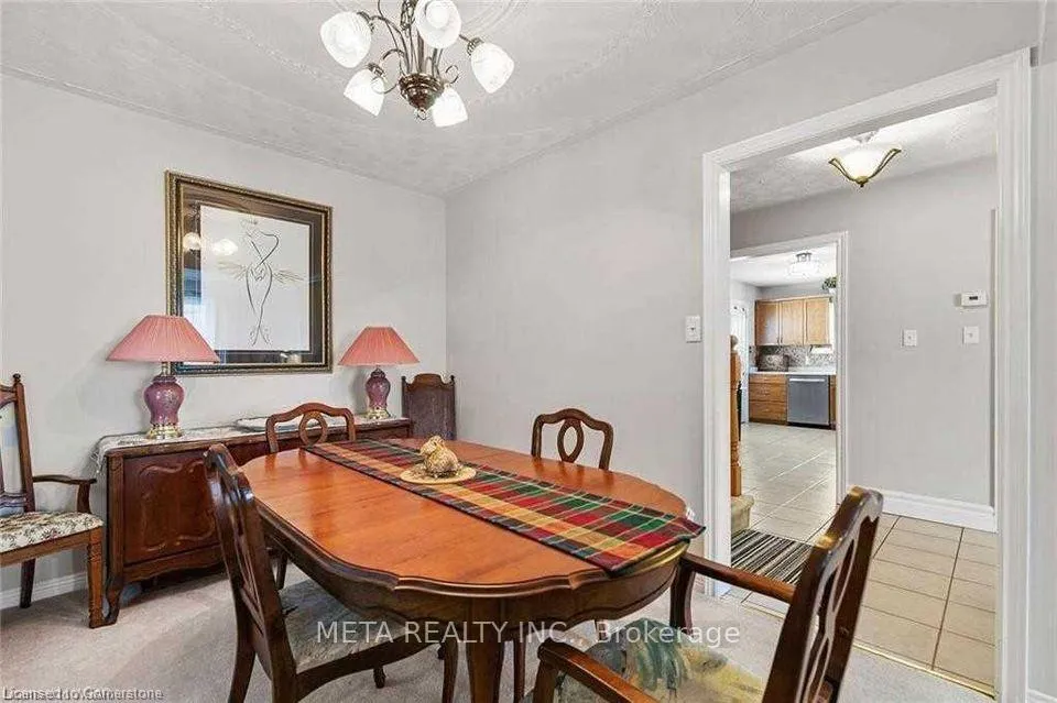 Photo 8 of 90 Penelope Drive W, Kitchener, Forest Heights — HOMEH