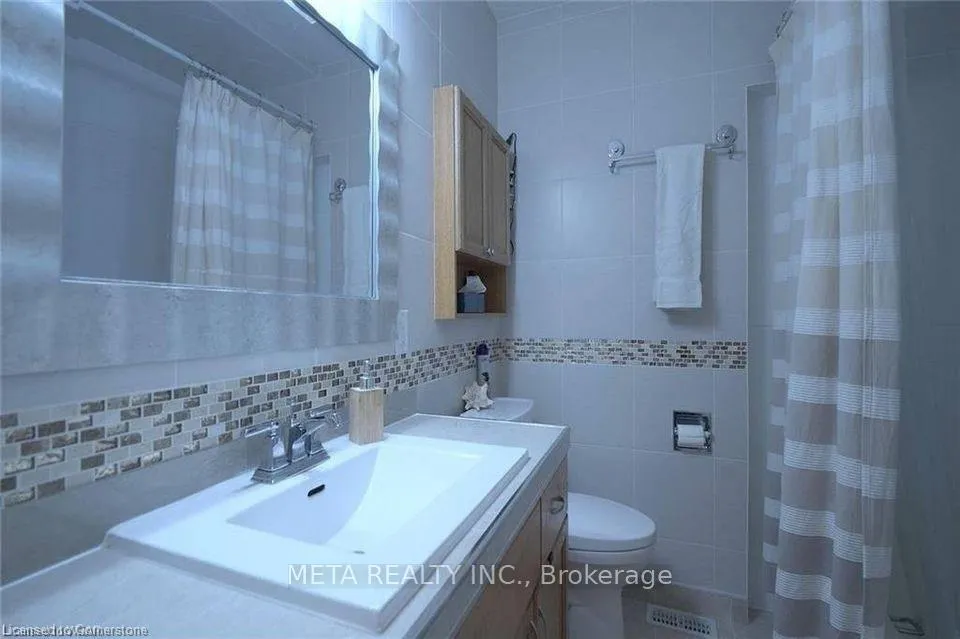 Photo 16 of 90 Penelope Drive W, Kitchener, Forest Heights — HOMEH