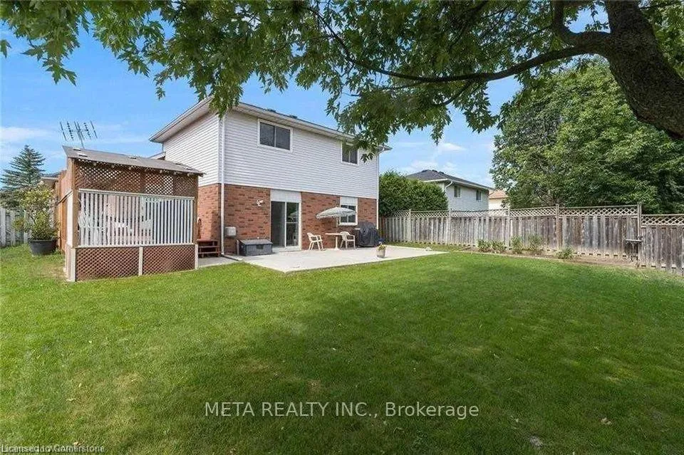 Photo 21 of 90 Penelope Drive W, Kitchener, Forest Heights — HOMEH
