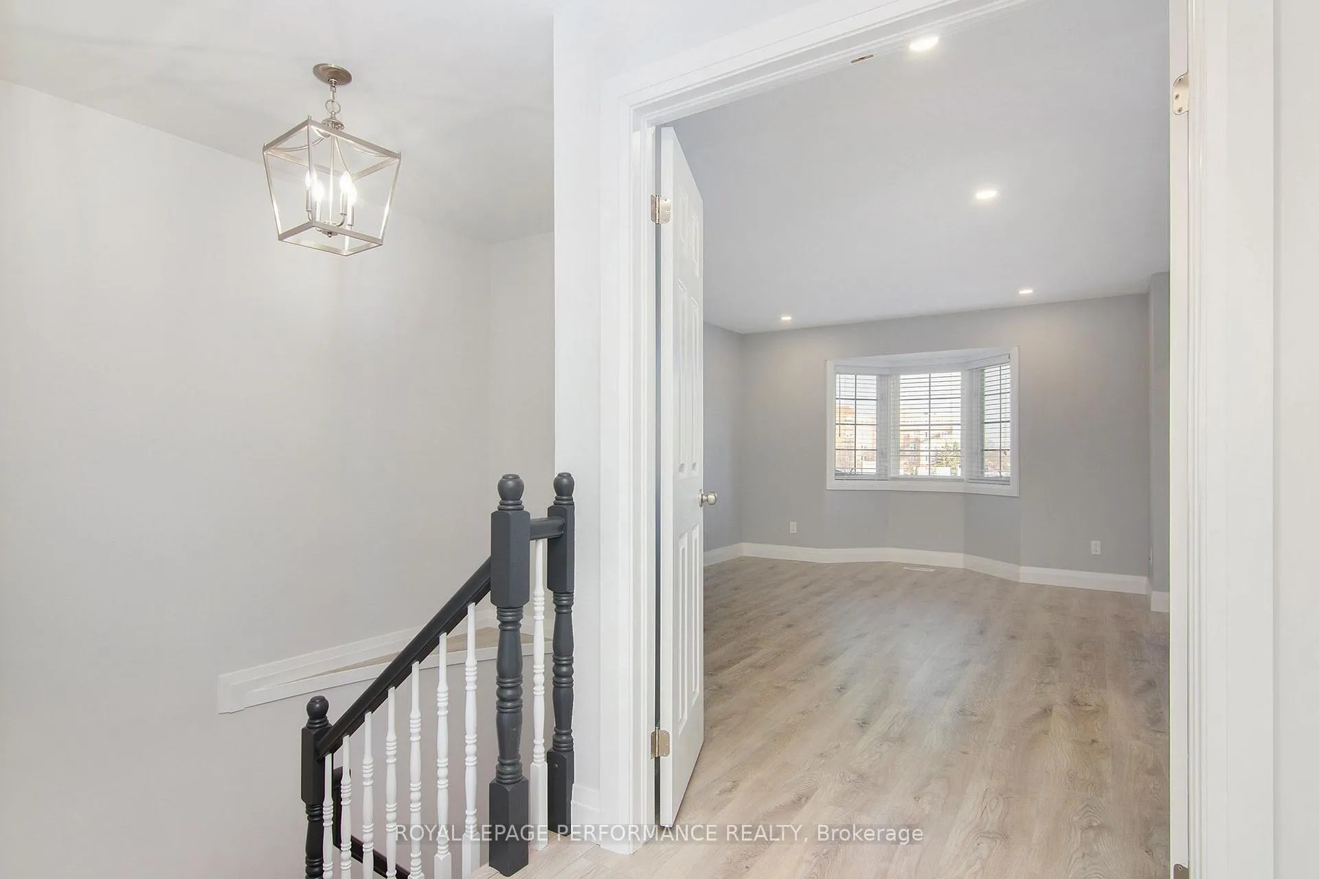 Photo 12 of 137 Central Park Drive, Ottawa, Central Park — HOMEH